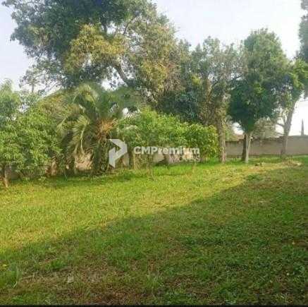 Terreno de Esquina 435 m  em Bairro Valorizado  Próximo ao Trê...