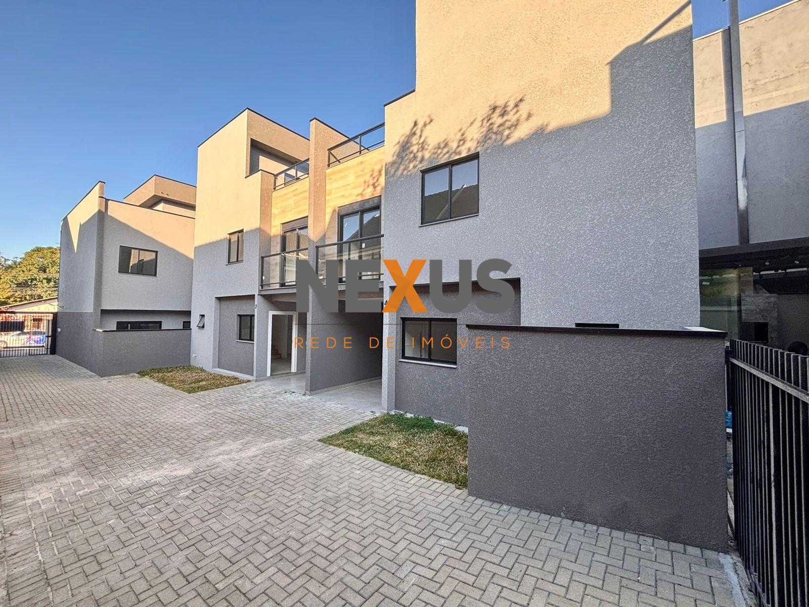 Sobrados Exclusivos em Condomínio Fechado no Uberaba  Conforto...