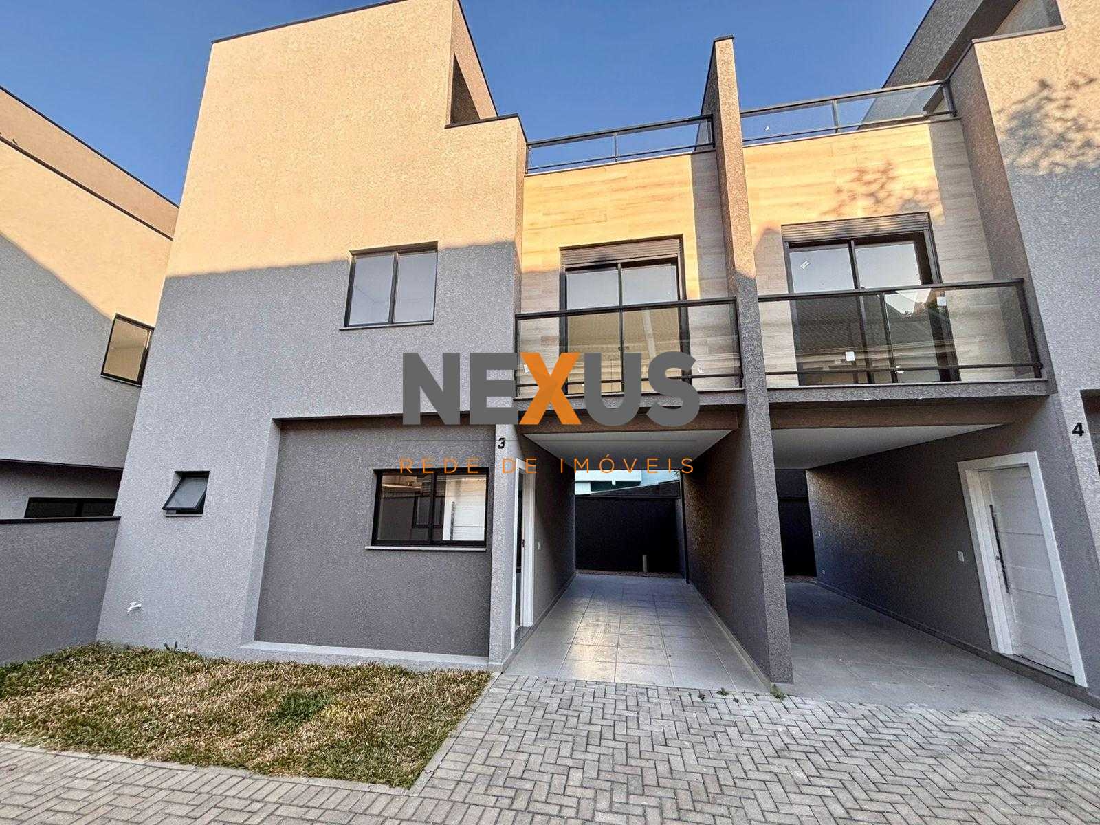 Sobrados Exclusivos em Condomínio Fechado no Uberaba  Conforto...