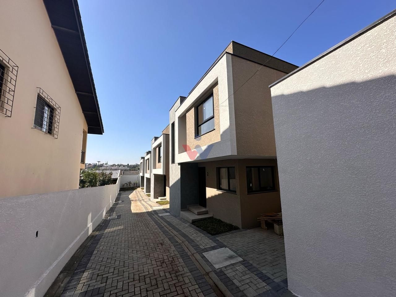 Sobrado Amplo no Santa Cândida com 3 Quartos, Suíte e Espaço G...