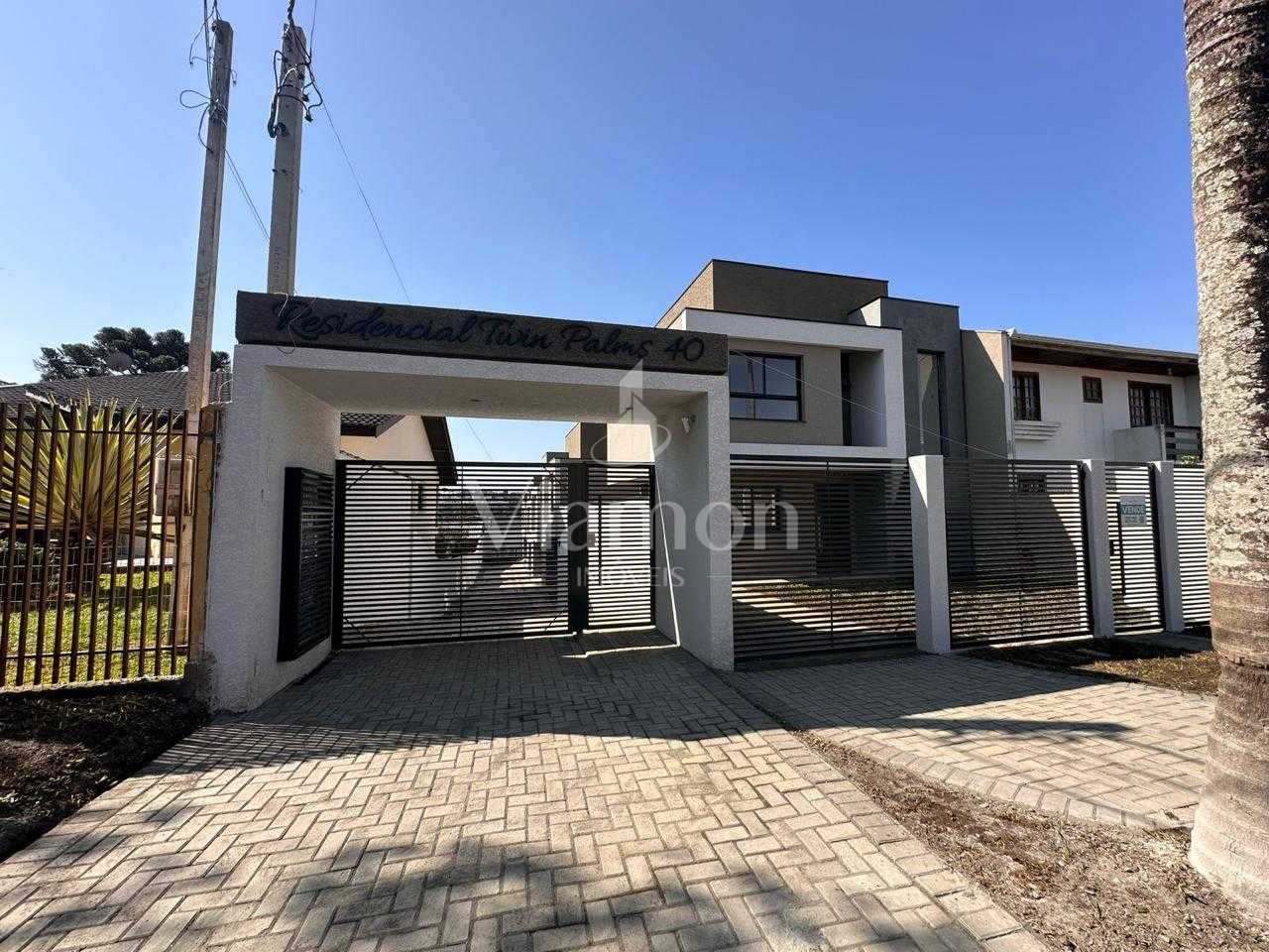 Sobrado Amplo no Santa Cândida com 3 Quartos, Suíte e Espaço G...