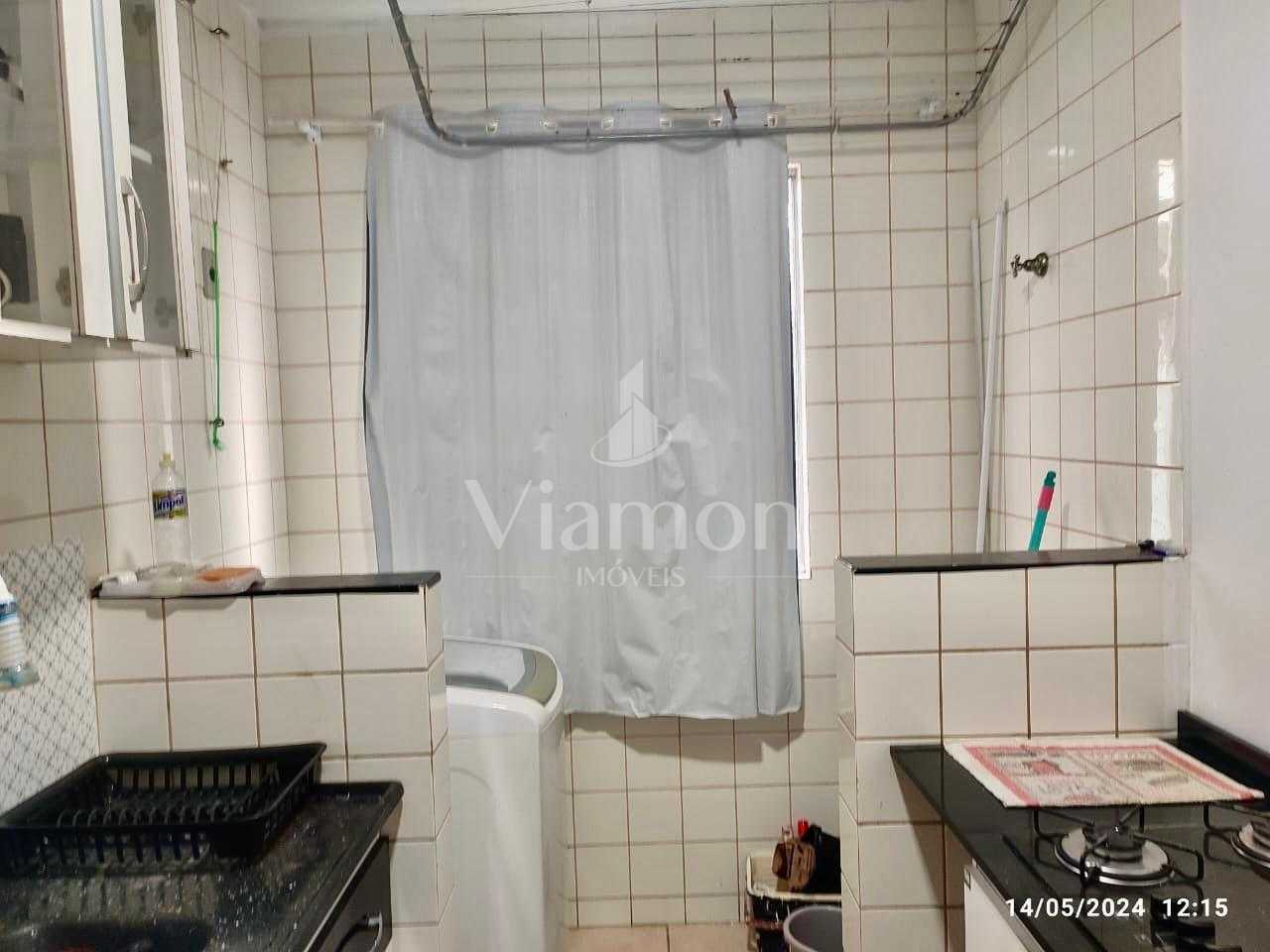 Apartamento Iluminado e Arejado no Cajuru  Localização Privile...