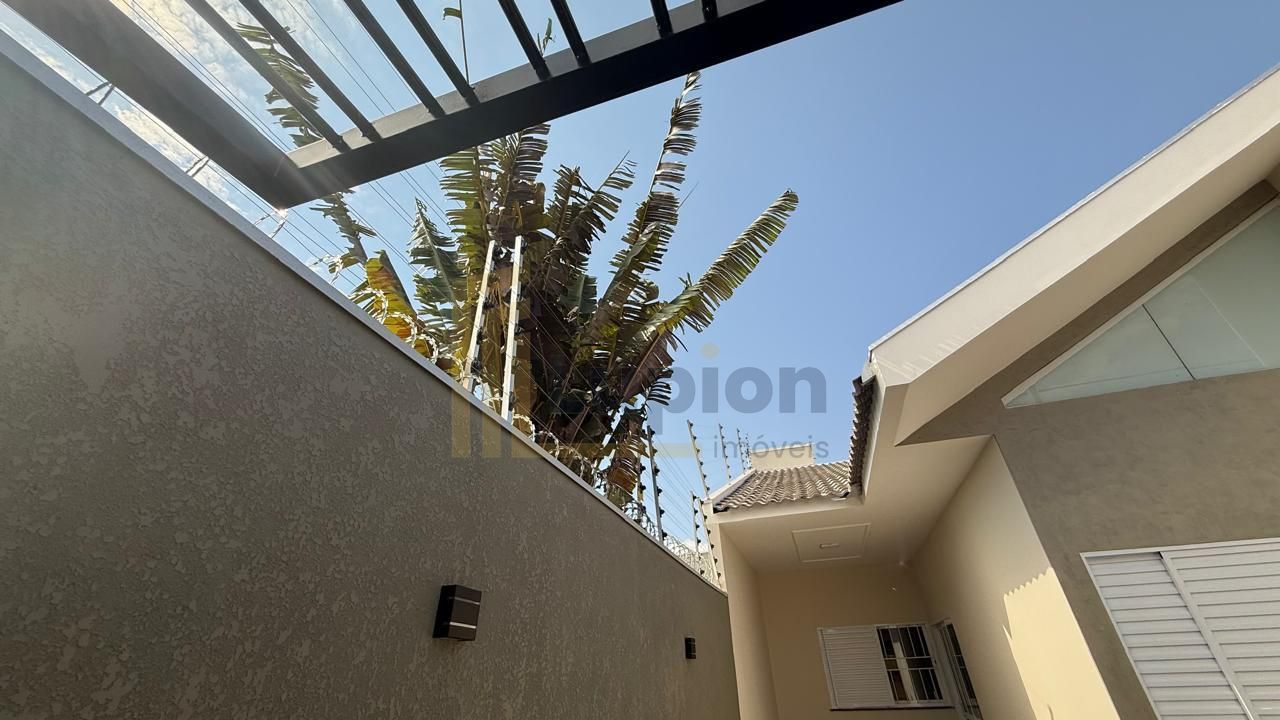 Linda Casa no Jardim São Paulo com 3 Quartos, Suíte e Espaço G...