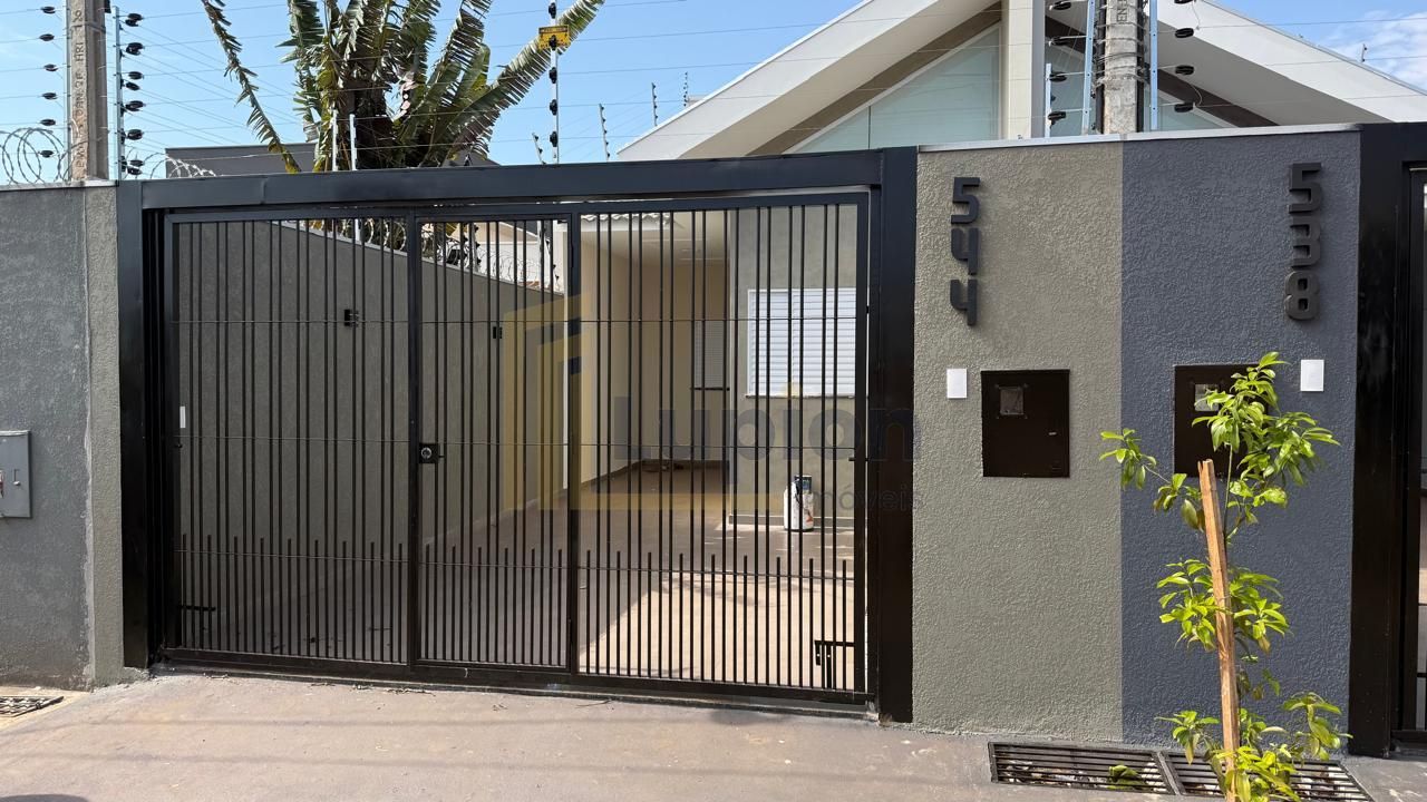 Linda Casa no Jardim São Paulo com 3 Quartos, Suíte e Espaço G...
