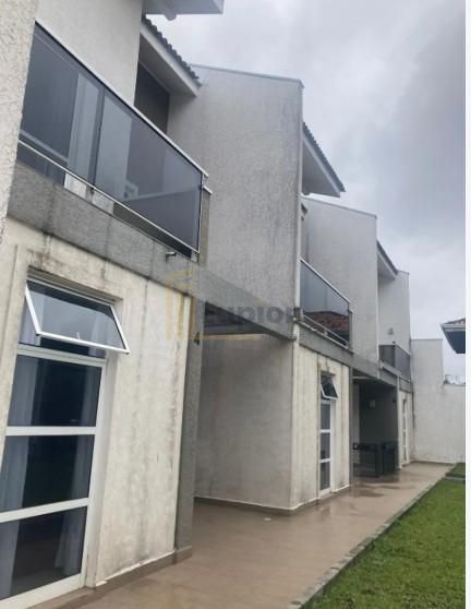 Exclusivo Sobrado 220 m  à Venda no Barreirinha  Condomínio Fe...