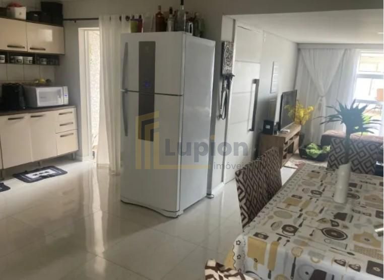 Exclusivo Sobrado 220 m  à Venda no Barreirinha  Condomínio Fe...