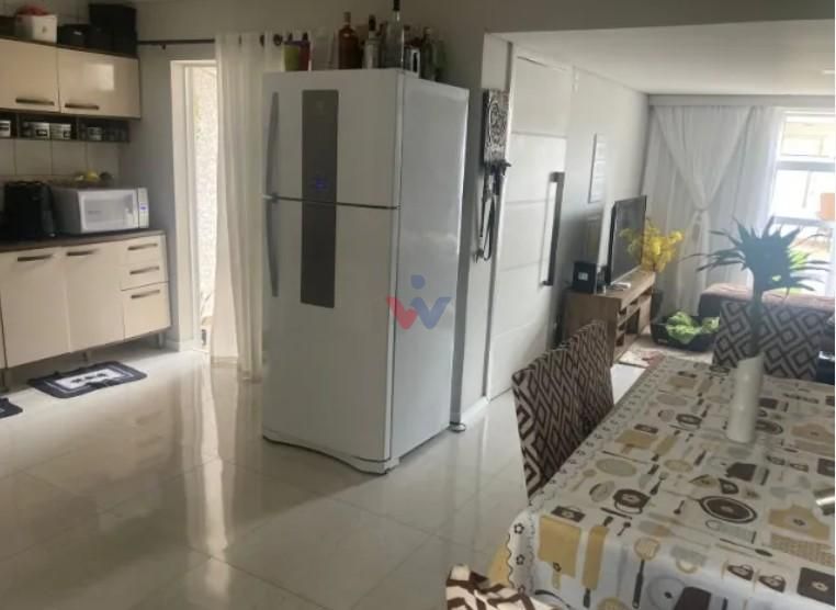 Exclusivo Sobrado 220 m  à Venda no Barreirinha  Condomínio Fe...