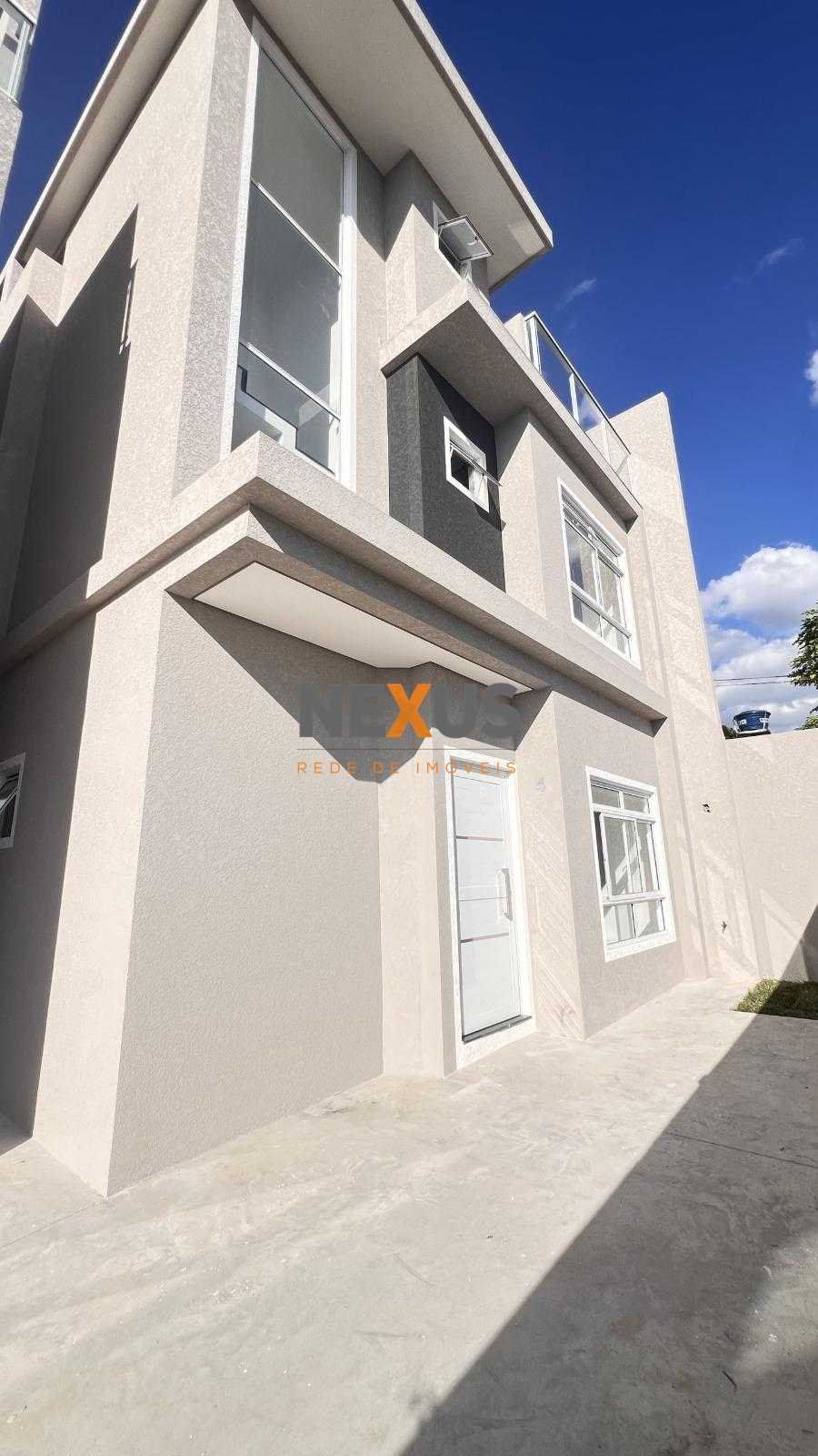 Sobrado no Boqueirão com 3 Quartos, Terraço Gourmet e Acabamen...