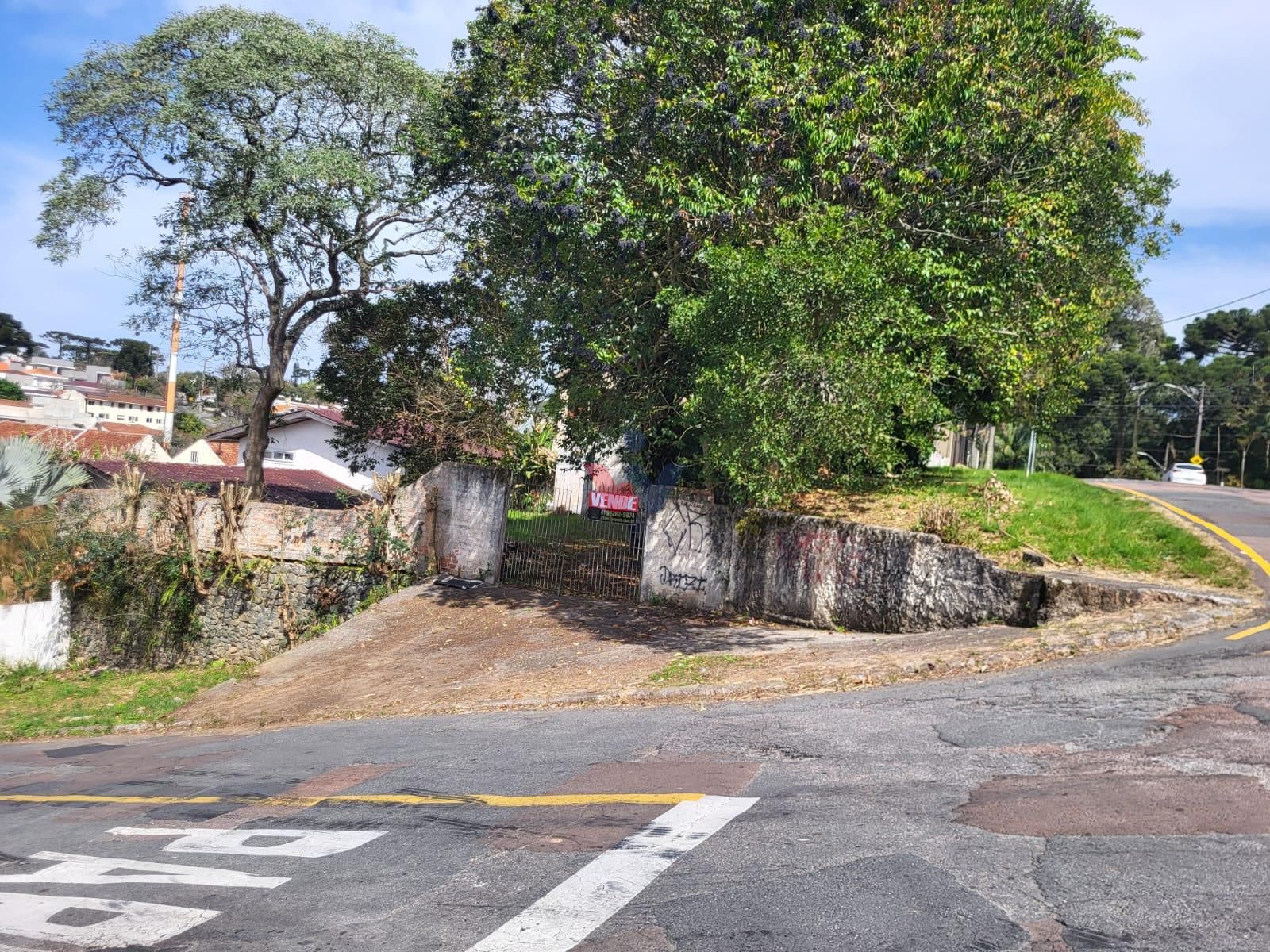 Terreno de Esquina 525 m  no São Lourenço  Localização Nobre e...