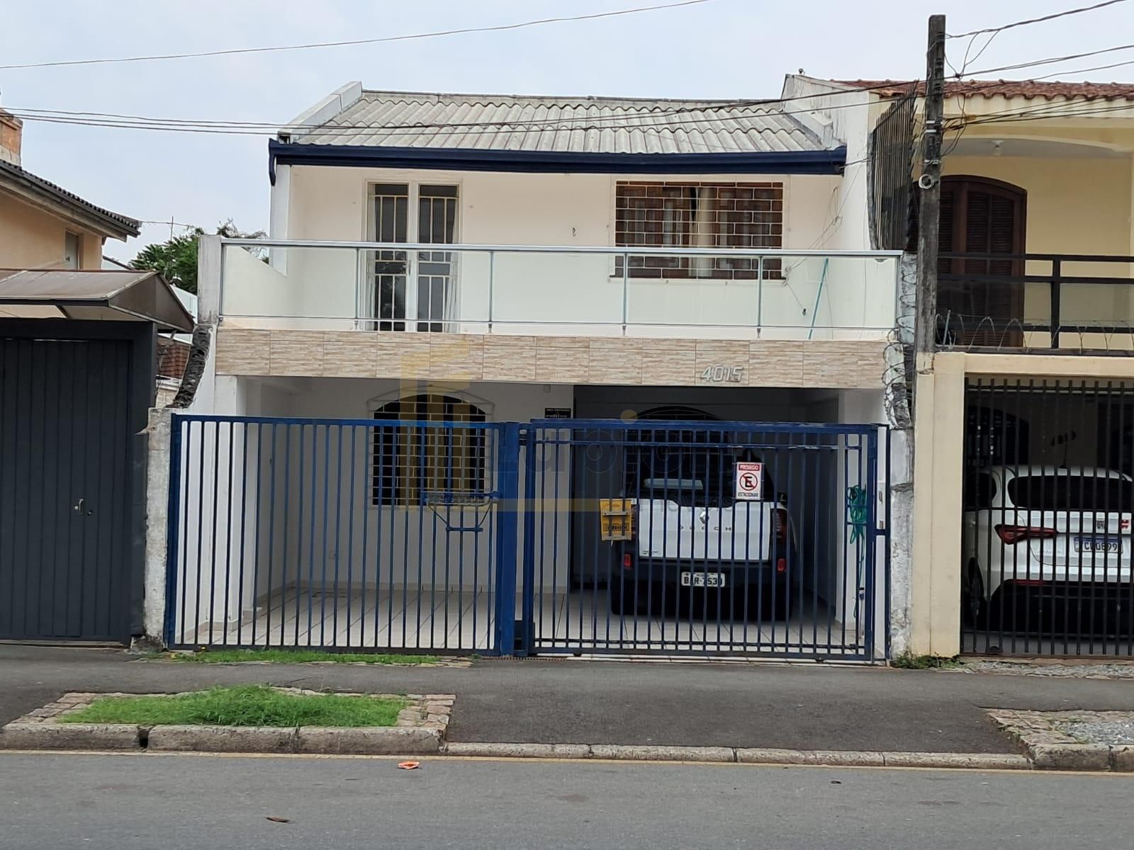 Sobrado Reformado com 3 Quartos no Alto Boqueirão  Único Dono ...