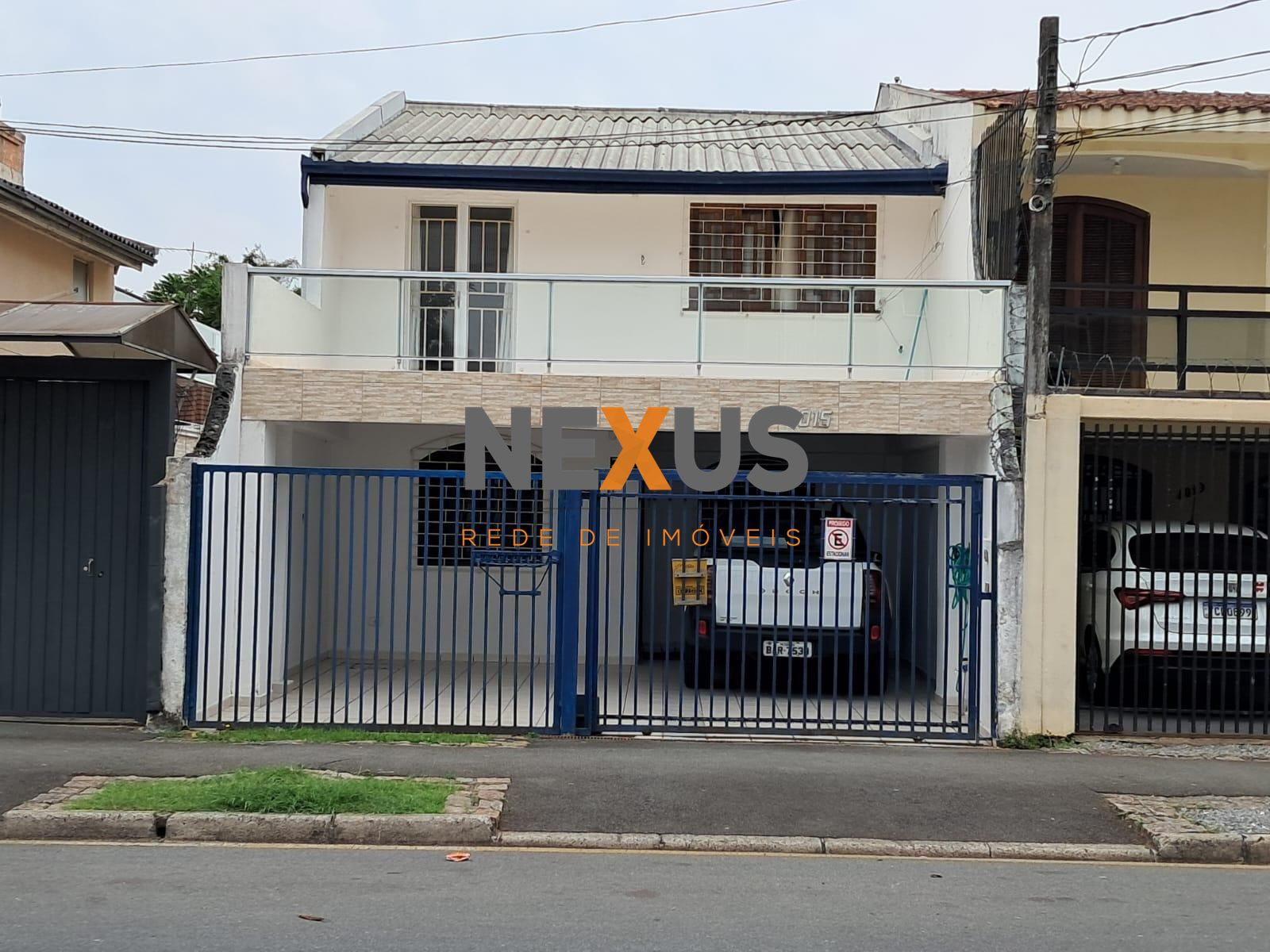 Sobrado Reformado com 3 Quartos no Alto Boqueirão  Único Dono ...