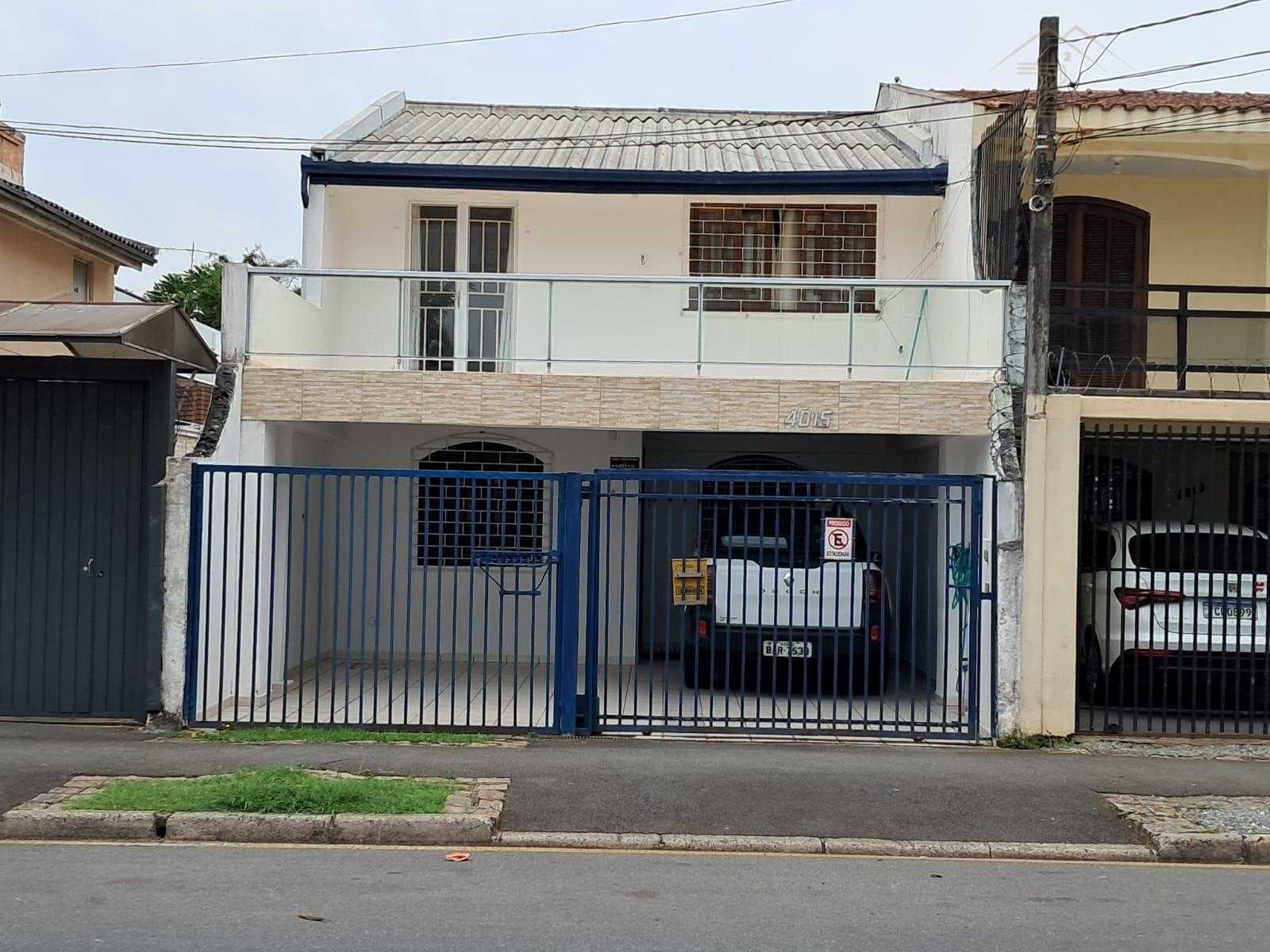 Sobrado Reformado com 3 Quartos no Alto Boqueirão  Único Dono ...