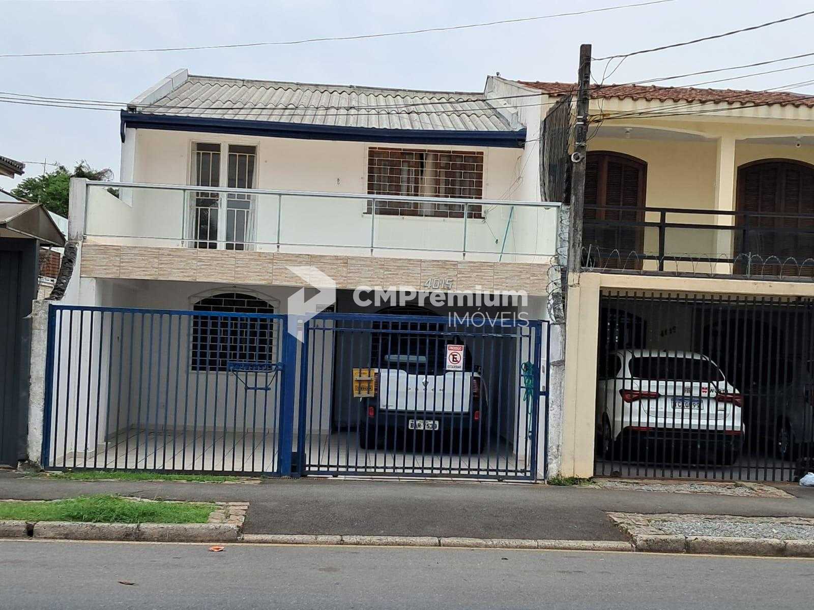 Sobrado Reformado com 3 Quartos no Alto Boqueirão  Único Dono ...