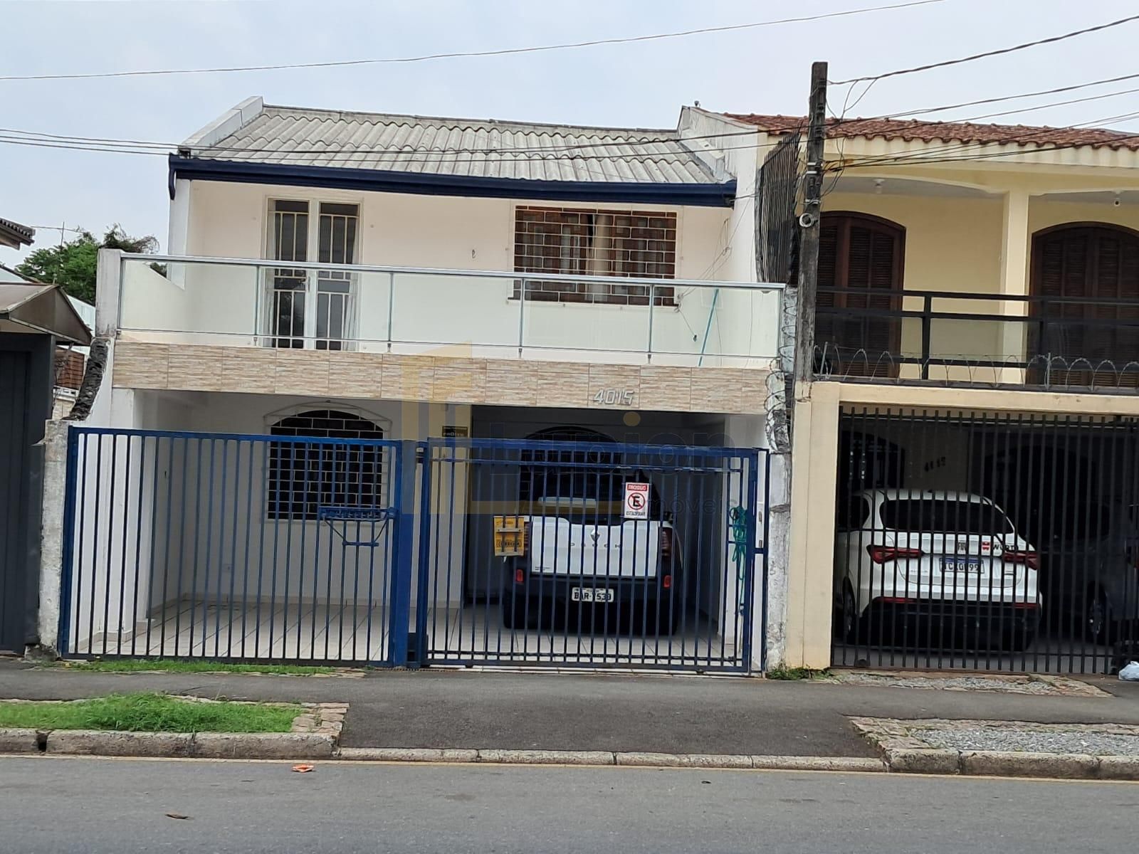 Sobrado Reformado com 3 Quartos no Alto Boqueirão  Único Dono ...