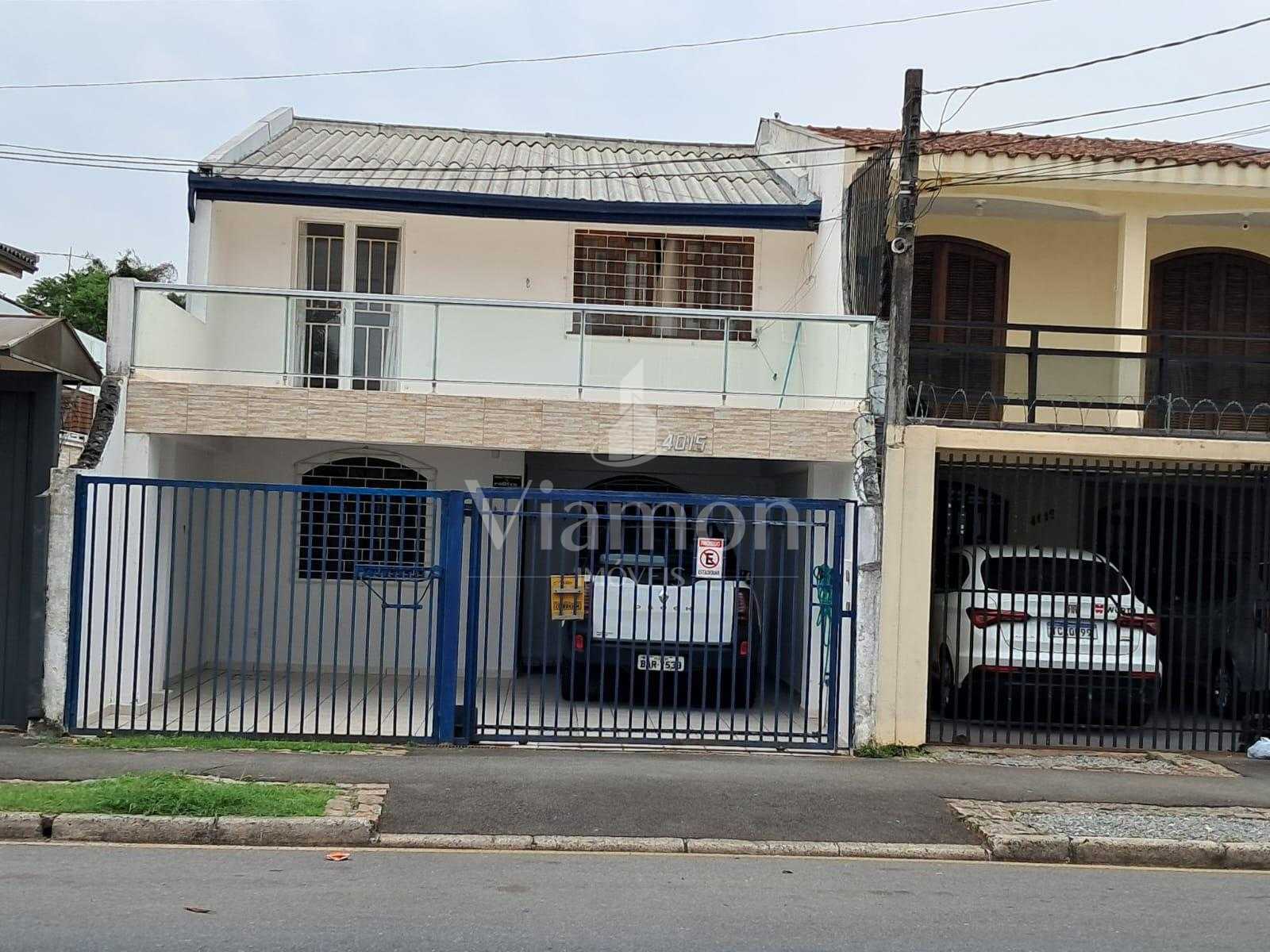 Sobrado Reformado com 3 Quartos no Alto Boqueirão  Único Dono ...