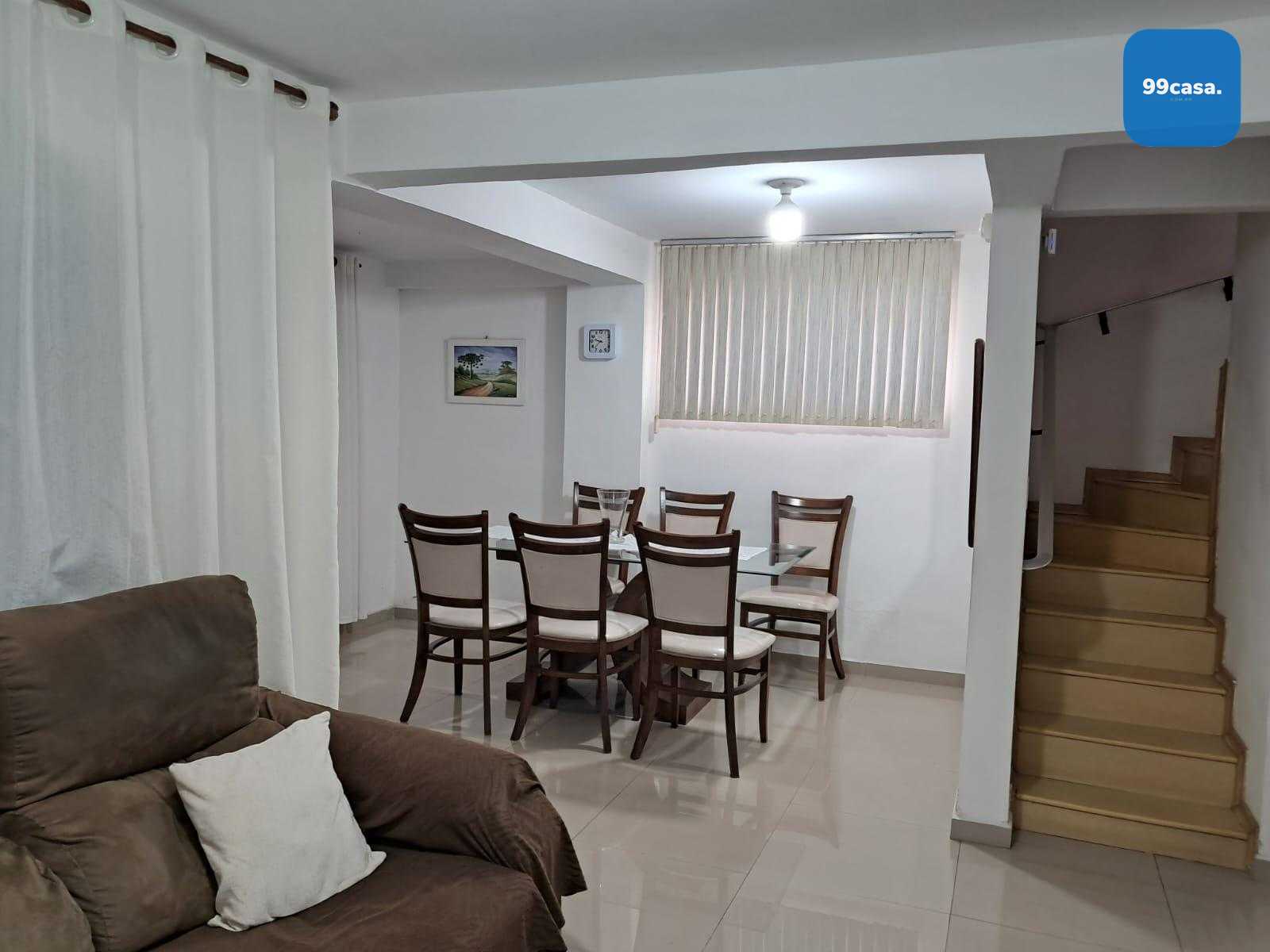 Sobrado Reformado com 3 Quartos no a 100 metros da Derosso