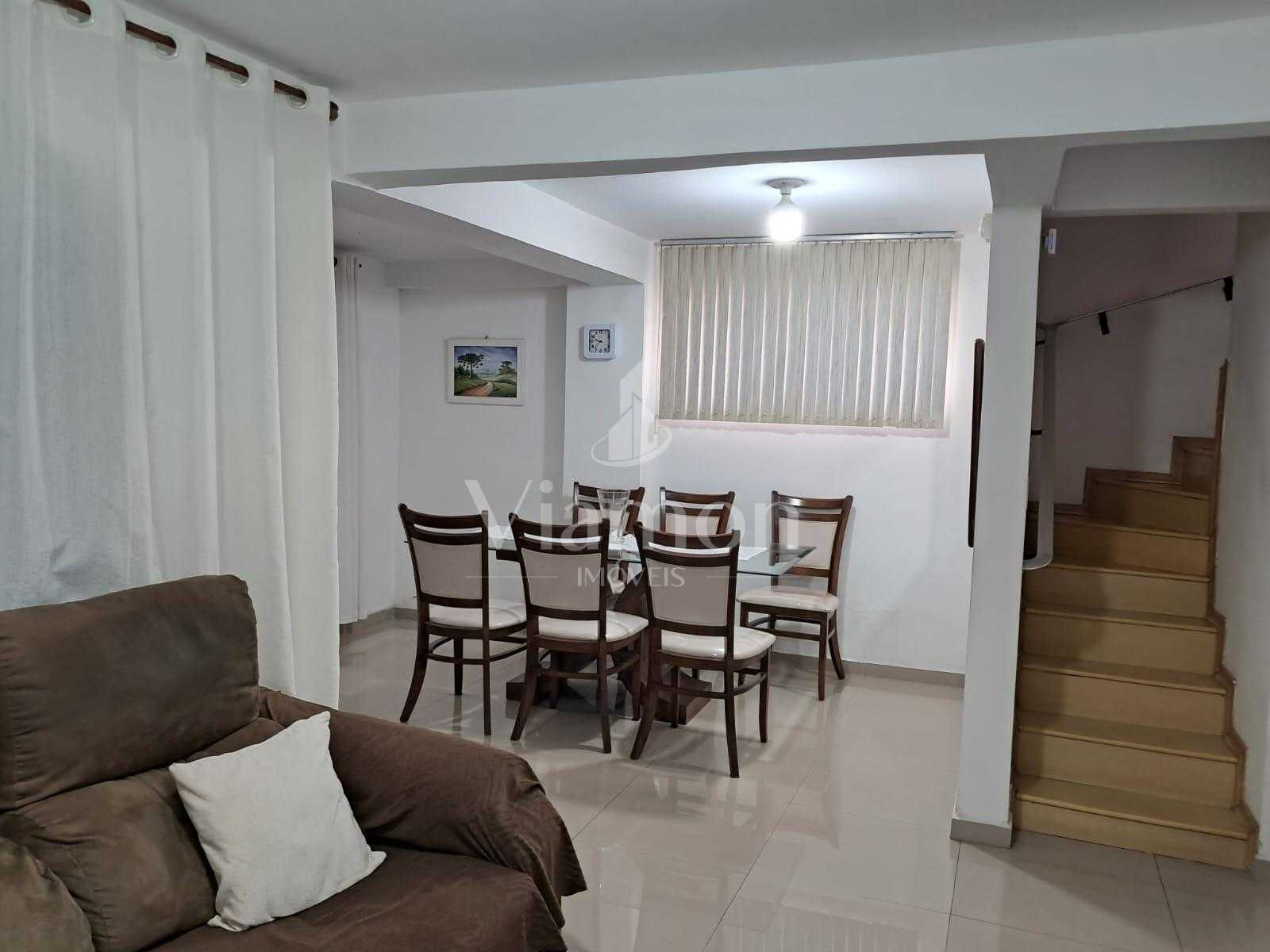 Sobrado Reformado com 3 Quartos no a 100 metros da Derosso