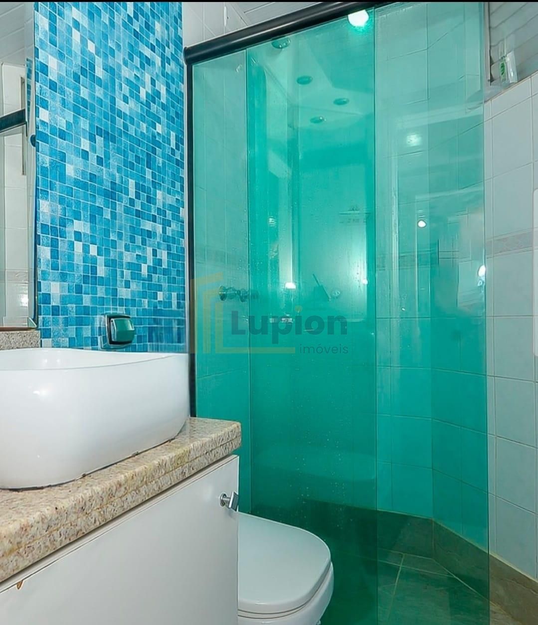 Apartamento ensolarado com 3 quartos e suíte no 2  andar  conf...