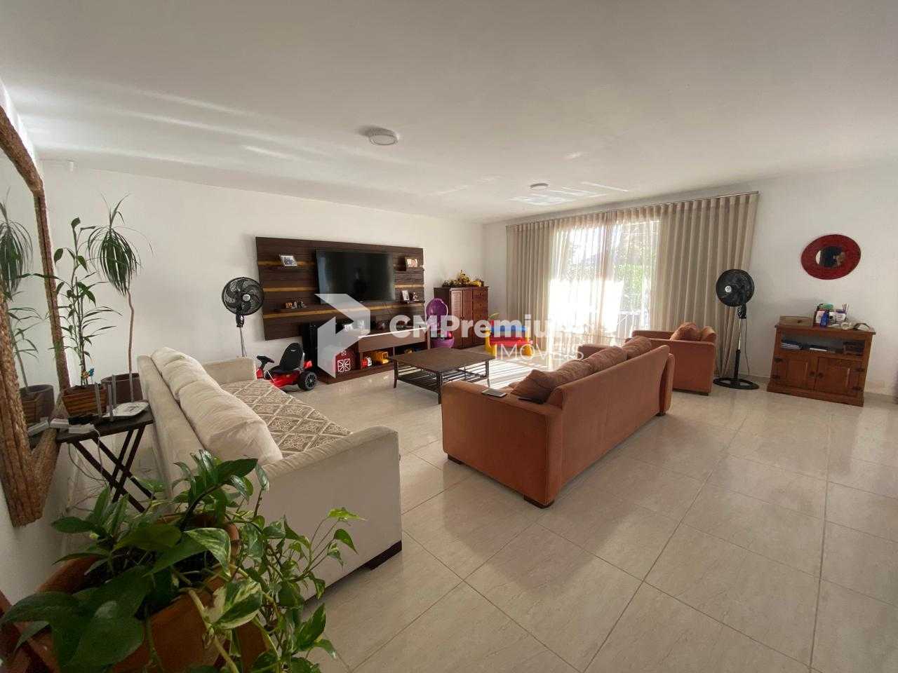 Casa Completa no Litoral  5 Quartos, Edícula, Piscina e Sala C...