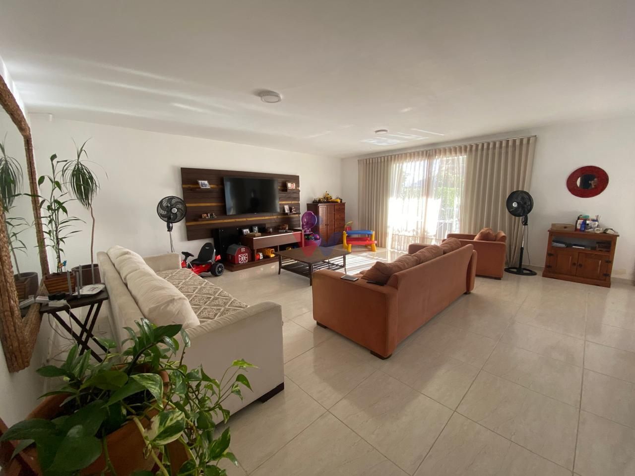 Casa Completa no Litoral  5 Quartos, Edícula, Piscina e Sala C...