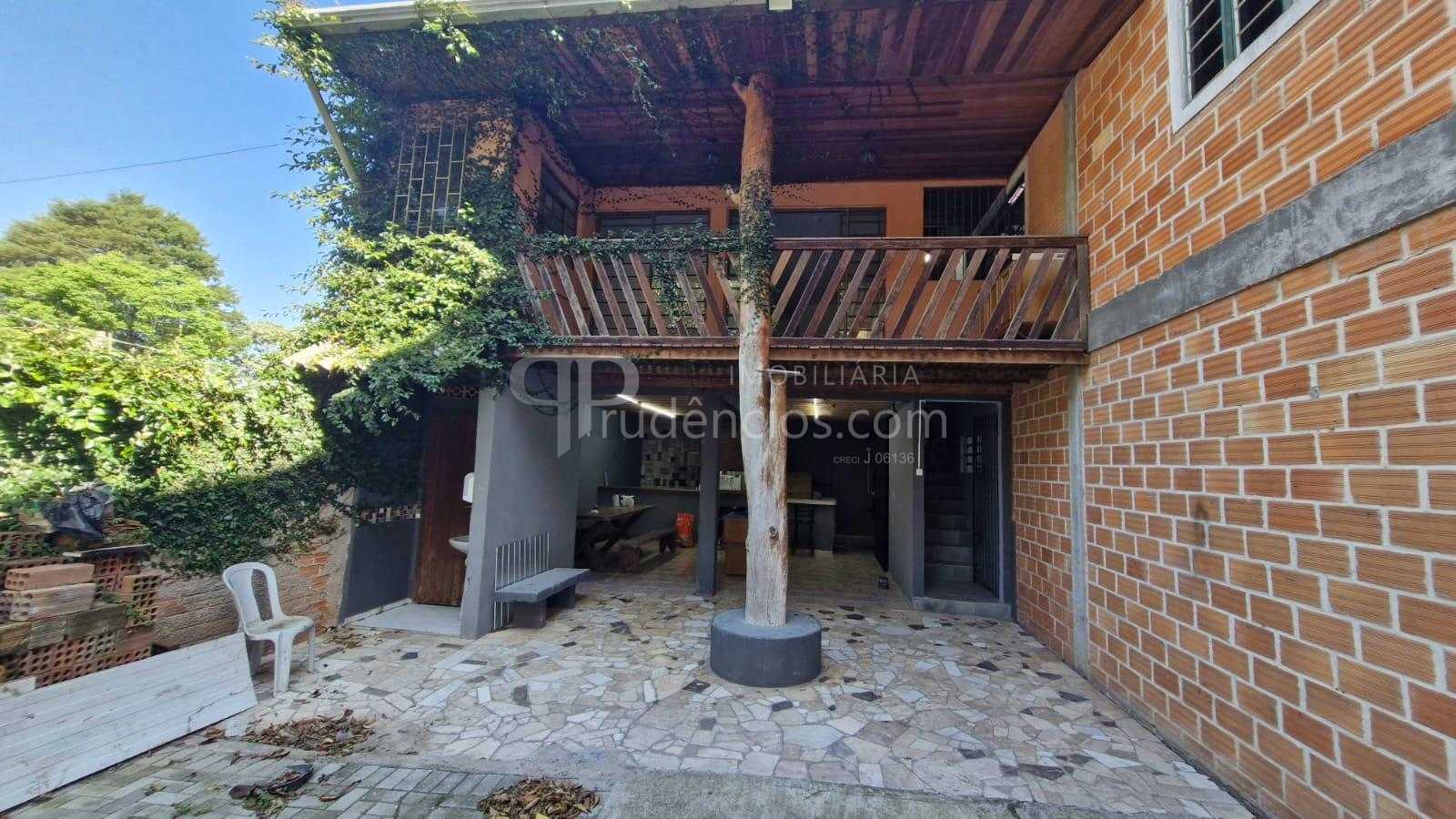 Barracão Comercial em Esquina | 850 m  Construídos em Terreno ...