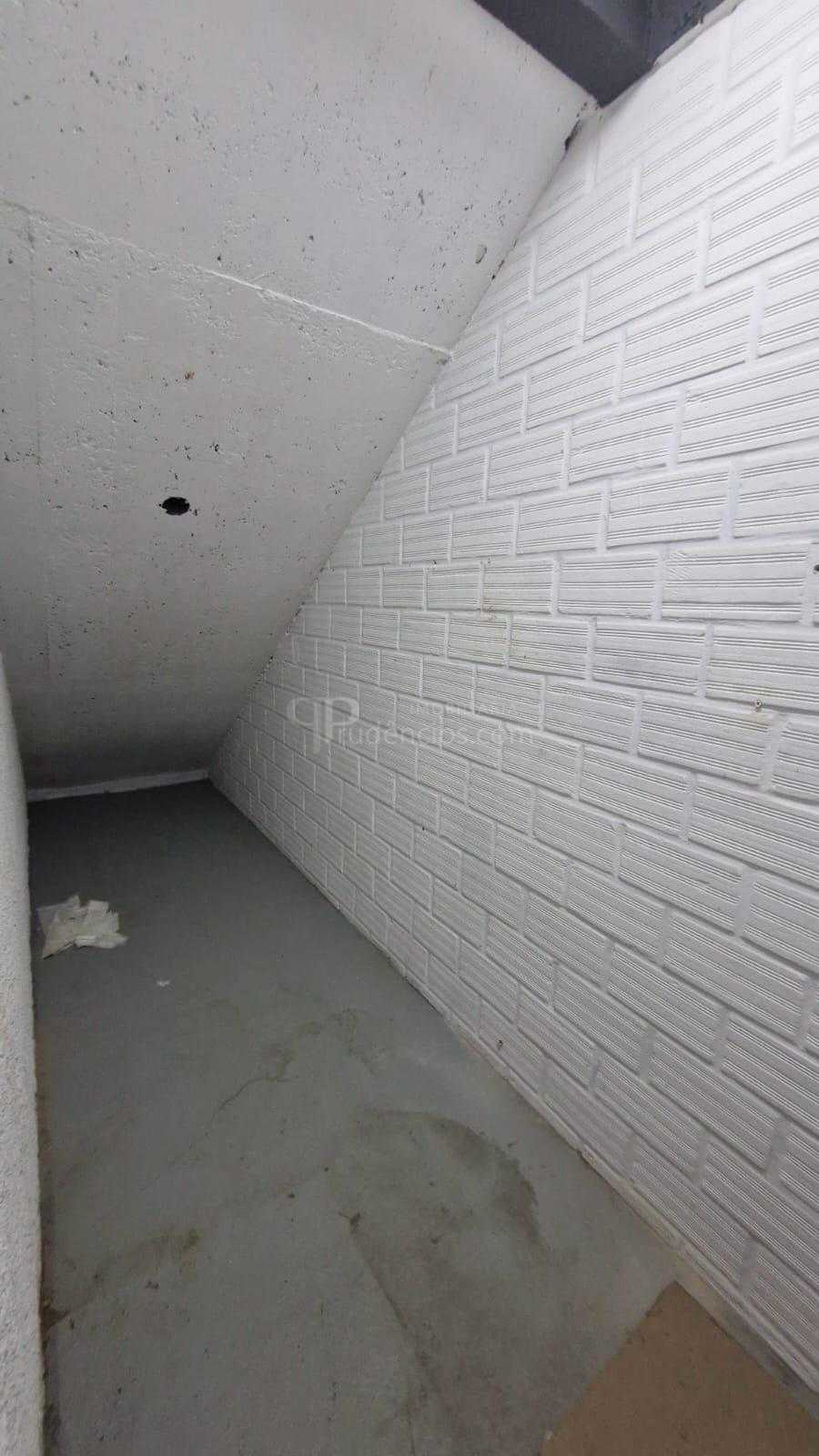 Barracão Comercial em Esquina | 850 m  Construídos em Terreno ...