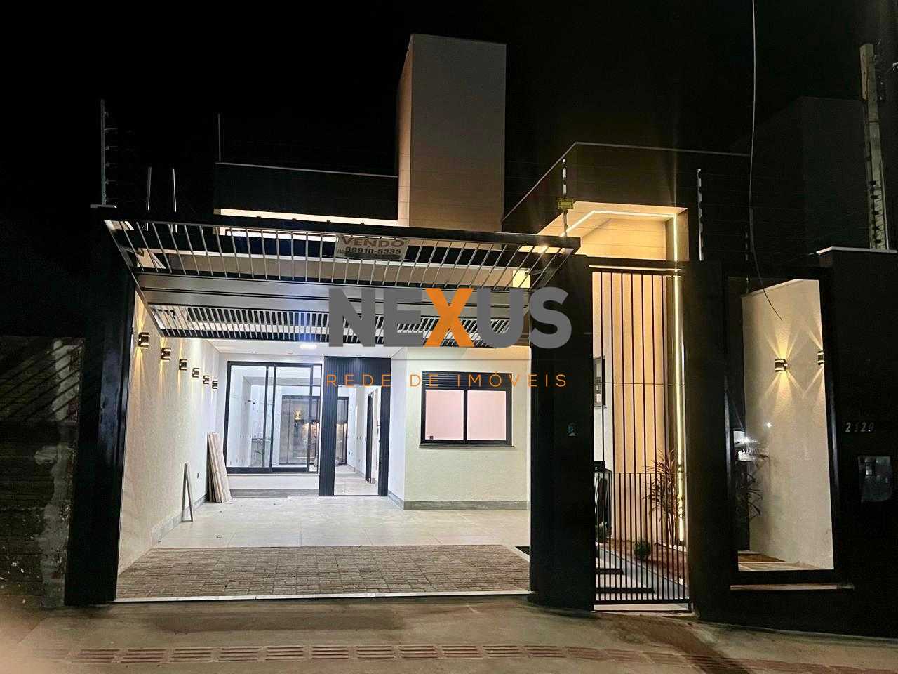 Casa de Alto Padrão com Piscina, 3 Suítes e Área Gourmet  Jard...