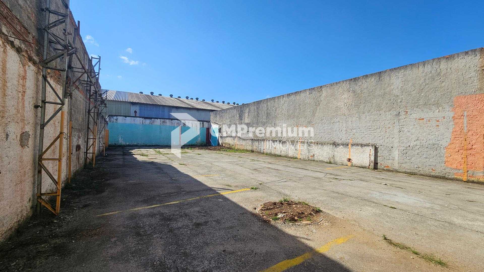 Terreno com predio  Comercial em Ponto Estratégico  Ideal para...