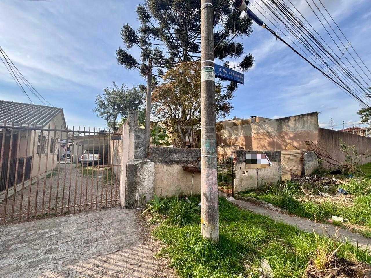 Terreno com 346 m  e 4 casas locadas  Investimento seguro e al...