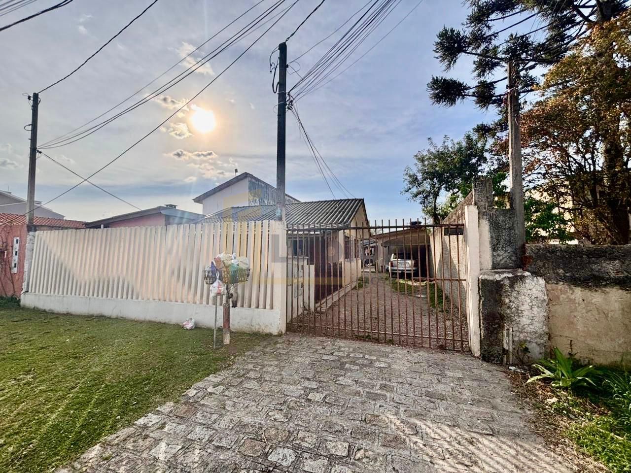 Terreno com 346 m  e 4 casas locadas  Investimento seguro e al...