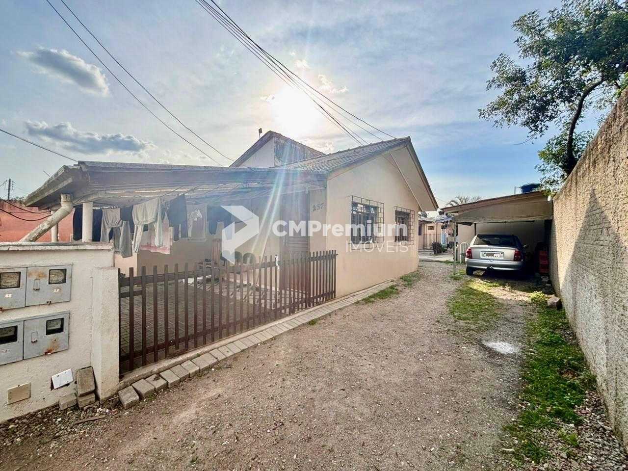 Terreno com 346 m  e 4 casas locadas  Investimento seguro e al...