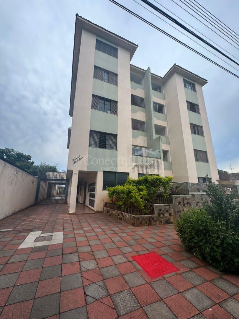 Apartamento Amplo e Mobiliado com 3 Quartos e Sacada  Próximo ...