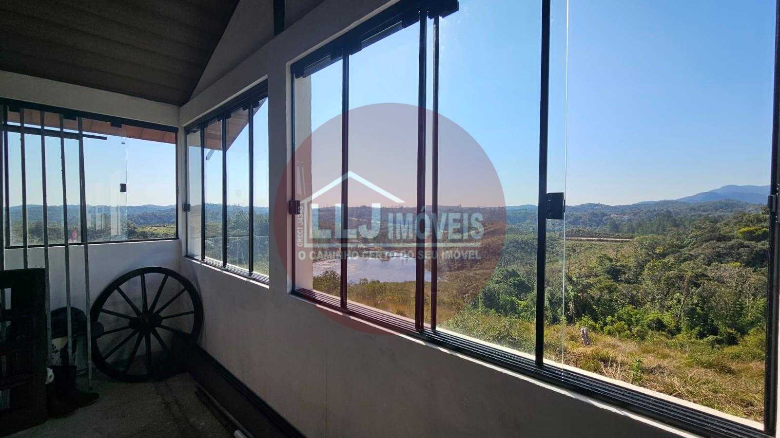 Chácara em São José dos Pinhais com 24.000m², Lago, Casa e Mina d'Água | BR-277