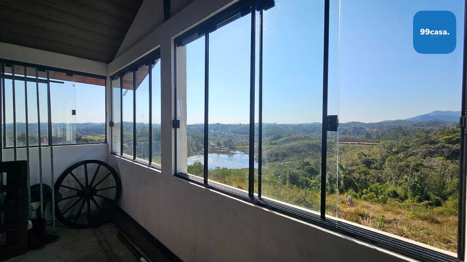 Chácara à Venda em São José dos Pinhais com 24.000m², Lago, Ca...