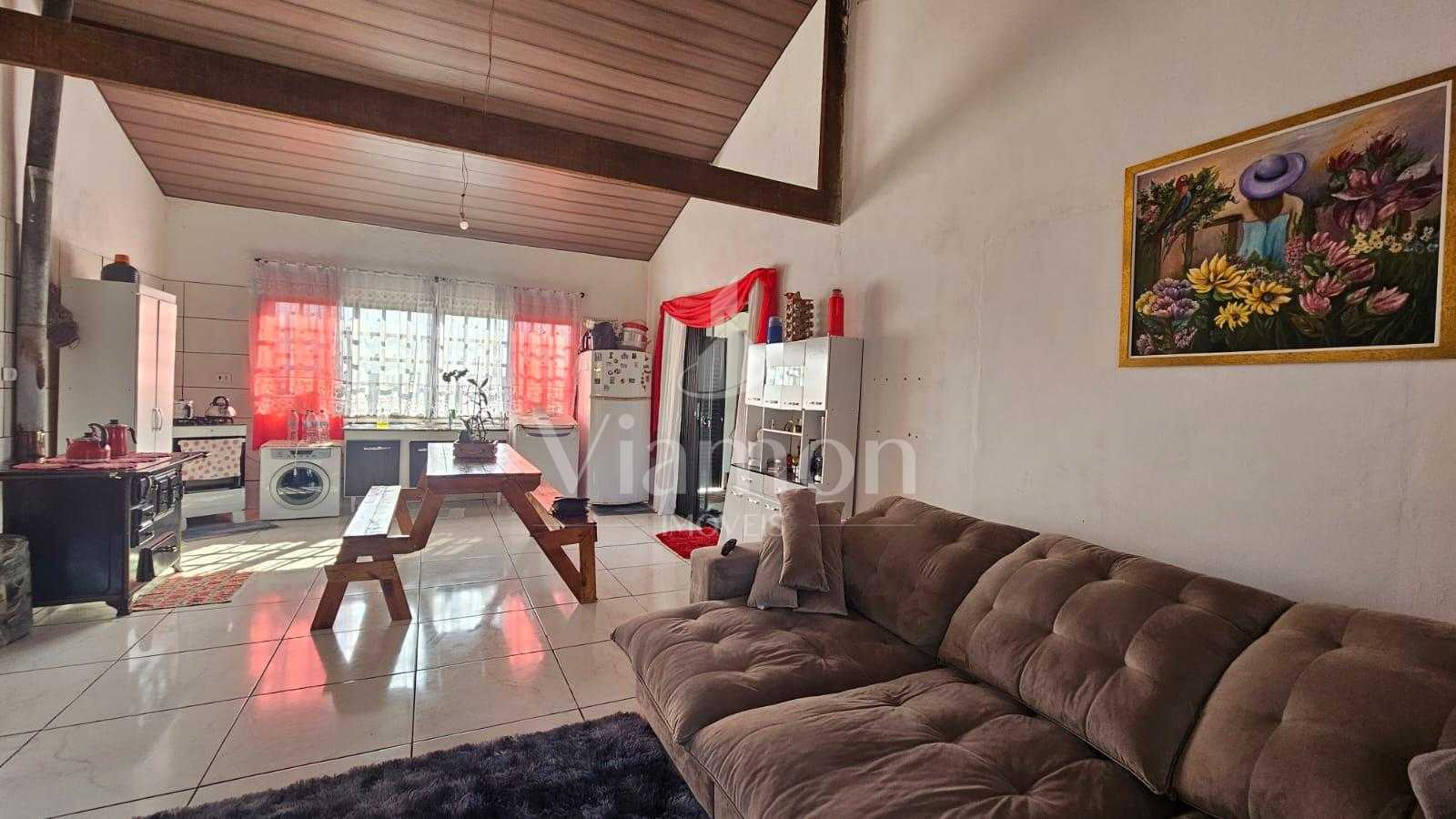 Chácara à Venda em São José dos Pinhais com 24.000m², Lago, Ca...