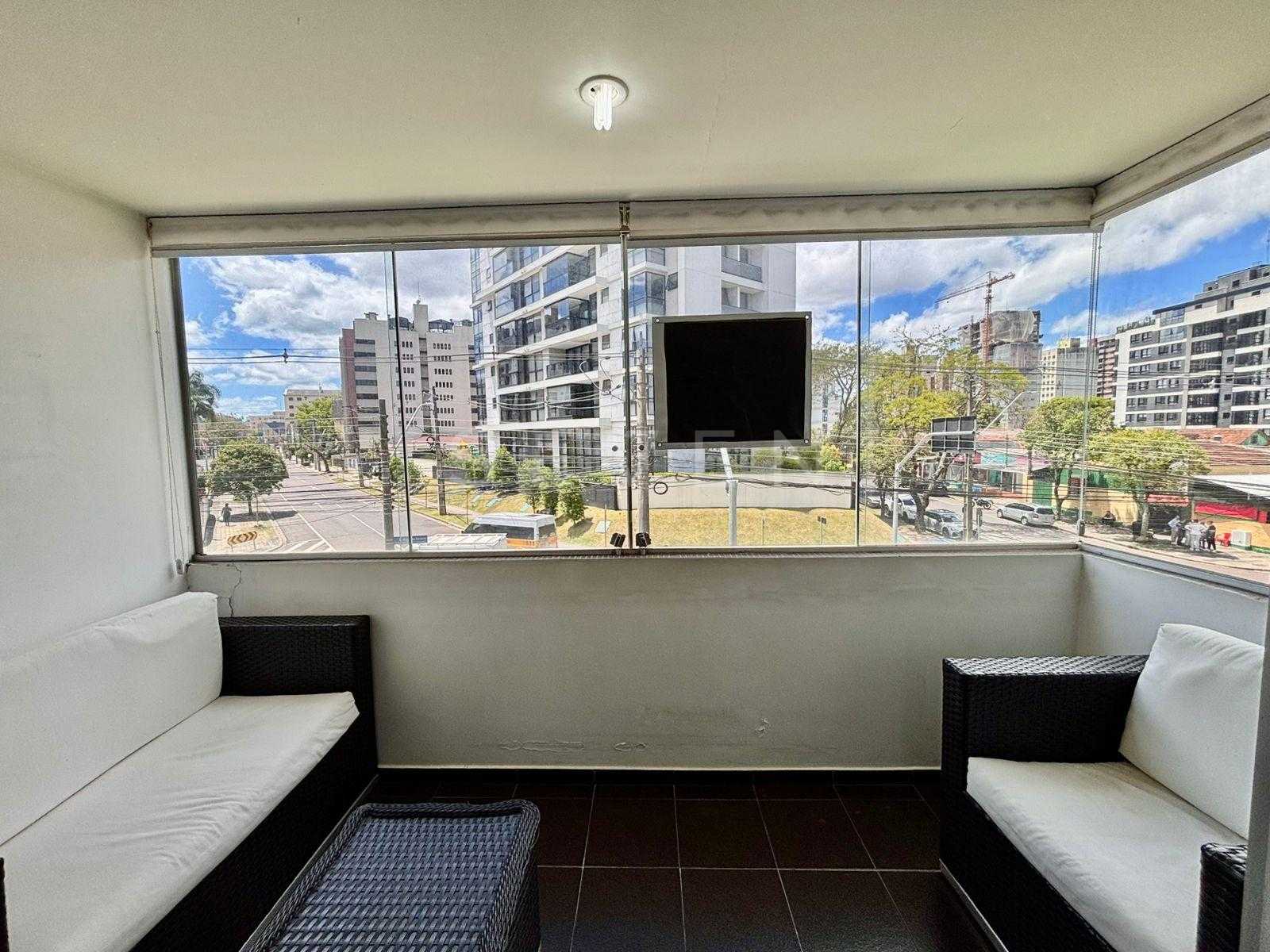 Apartamento no Alto da Glória  3 quartos, suíte e sacada envid...