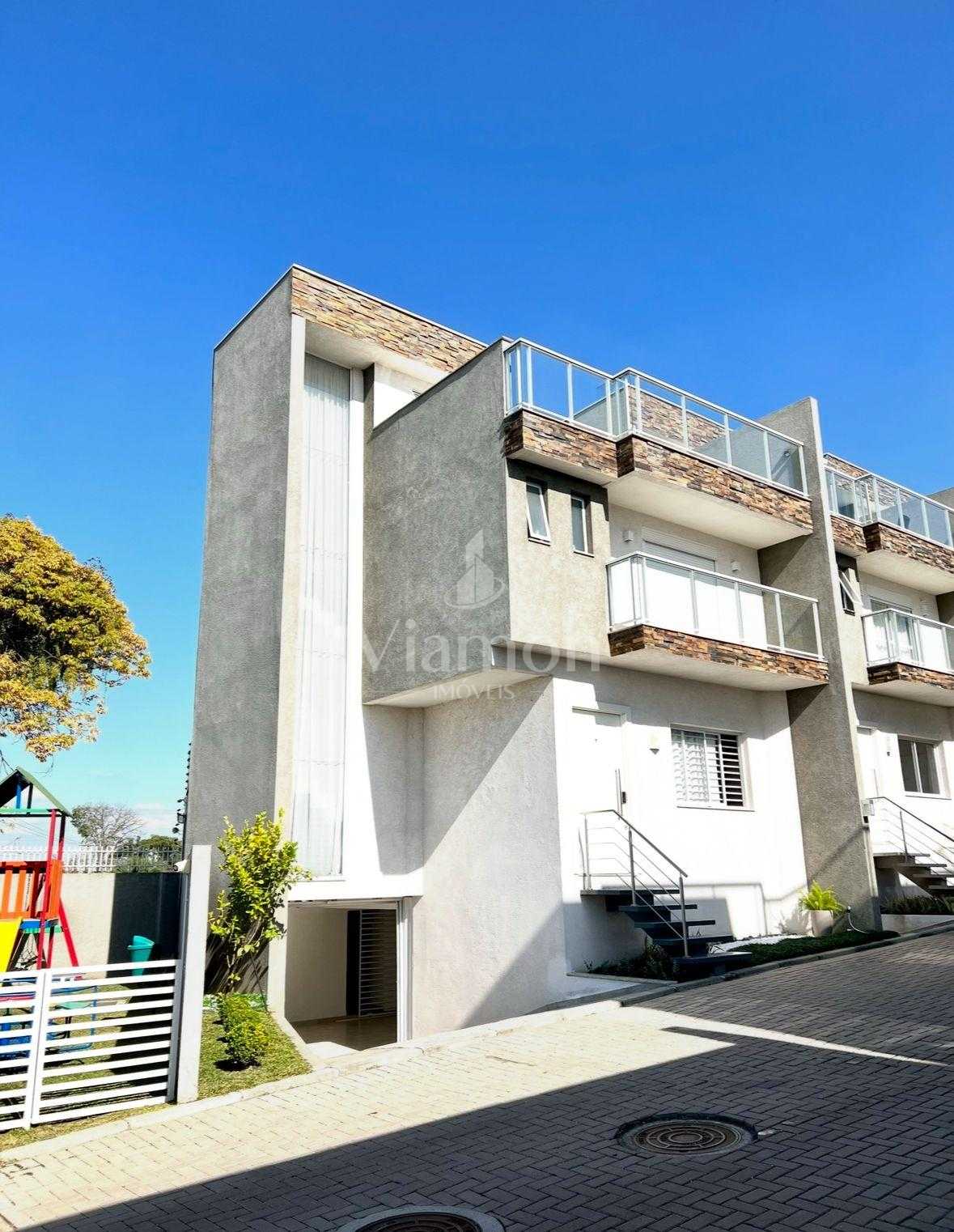 Sobrado de Alto Padrão no Condomínio Saint-Etienne  Bairro Ube...