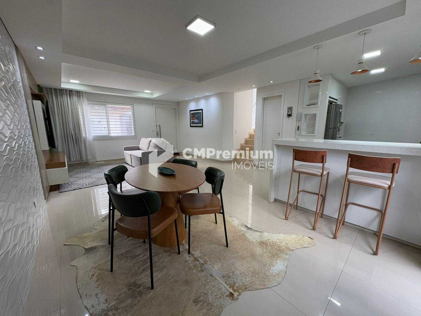 Sobrado de Alto Padrão no Condomínio Saint-Etienne  Bairro Ube...