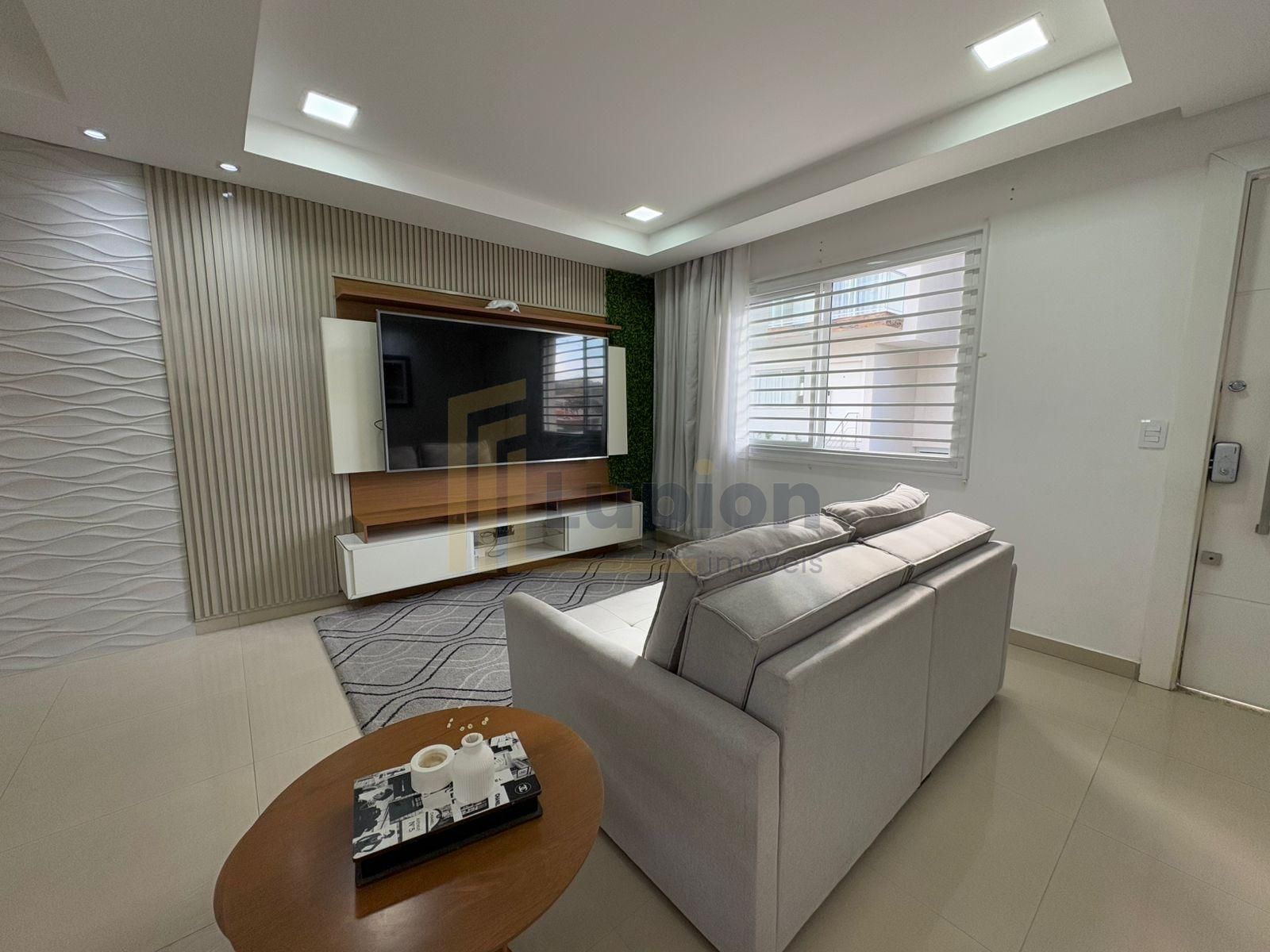 Sobrado de Alto Padrão no Condomínio Saint-Etienne  Bairro Ube...