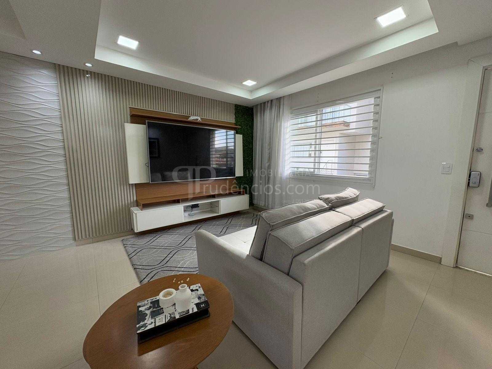 Sobrado de Alto Padrão no Condomínio Saint-Etienne  Bairro Ube...