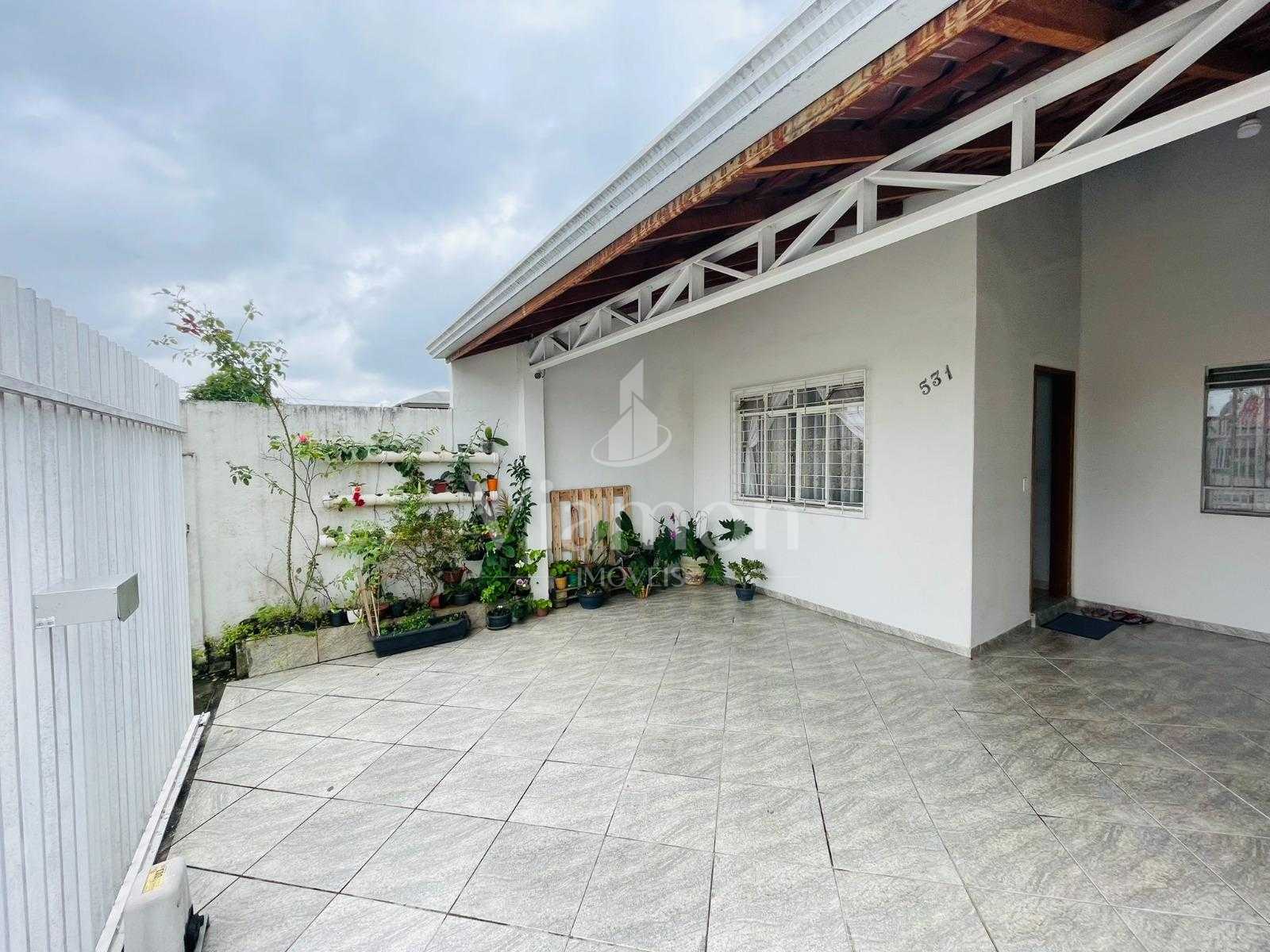 Casa Térrea no Xaxim  Conforto, Espaço e Praticidade em Locali...