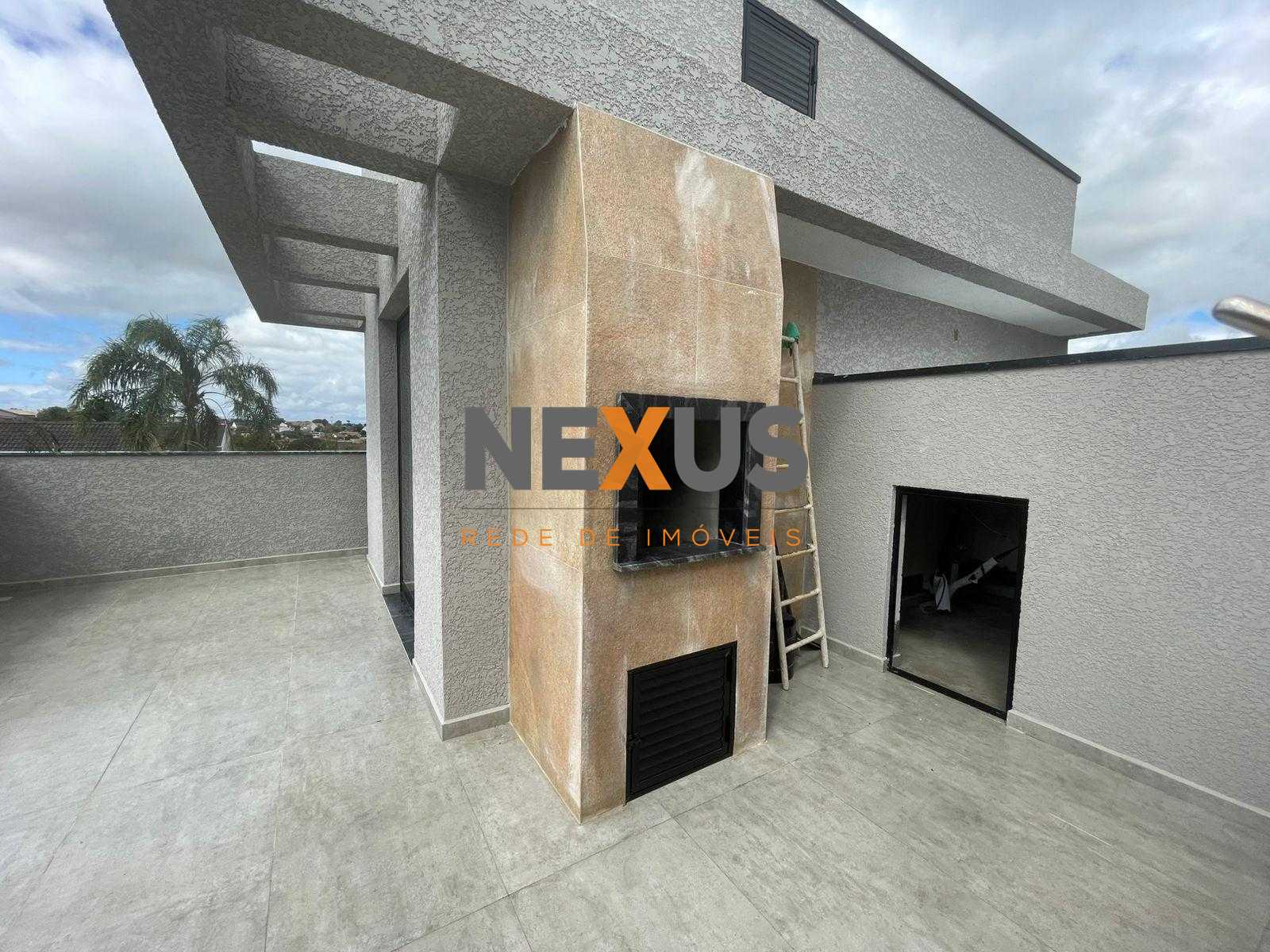 Sobrado de Alto Padrão no Uberaba  3 Suítes, Terraço Gourmet e...