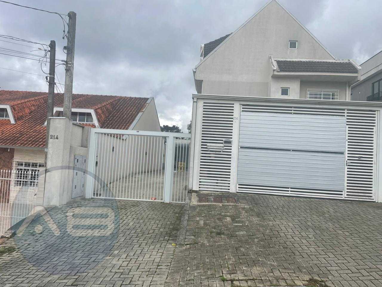 Confort?vel Sobrado no Condom?nio  3 Quartos, Su?te e 95m  Pri...