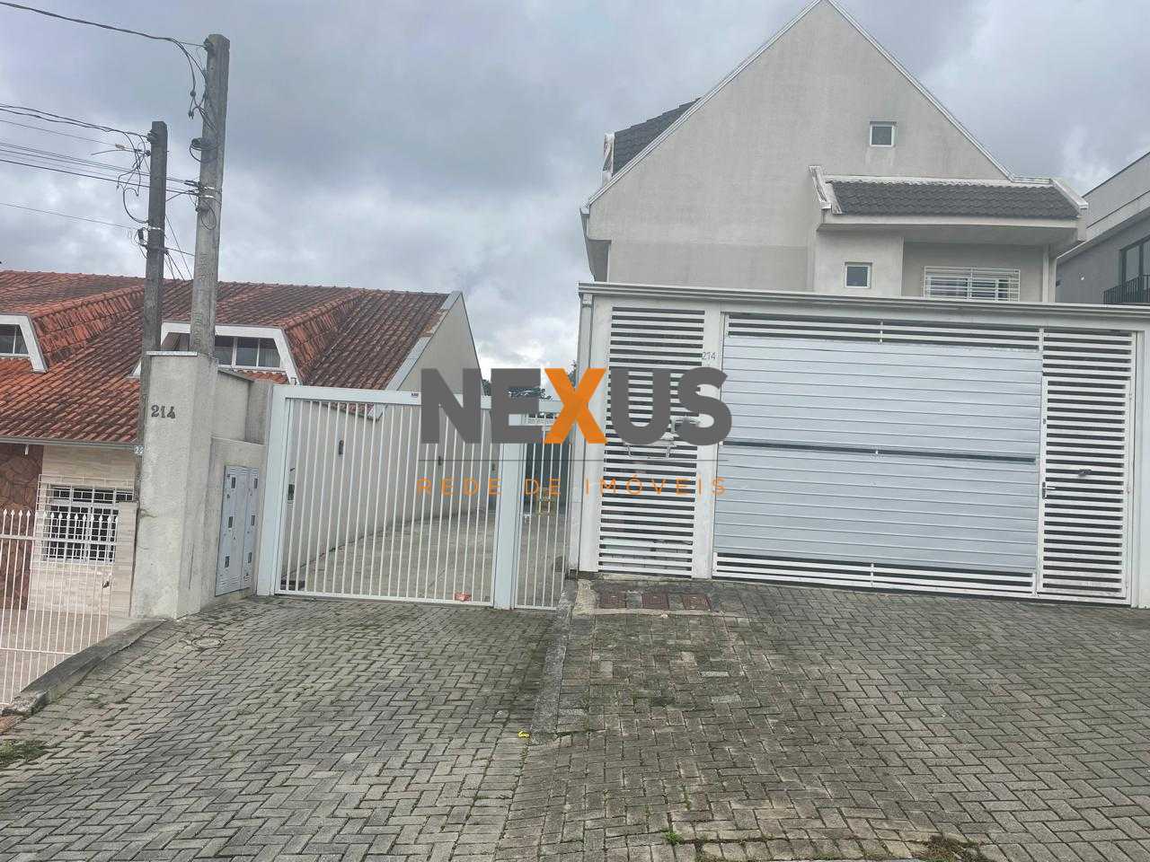 Confortável Sobrado no Condomínio  3 Quartos, Suíte e 95m  Pri...