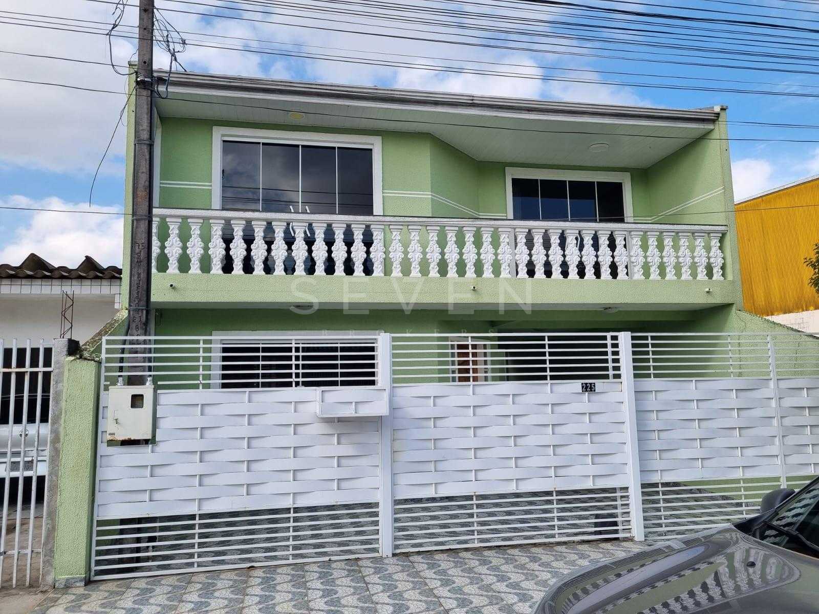 Sobrado Amplo com 3 Quartos, Suíte, Mezanino e Churrasqueira  ...