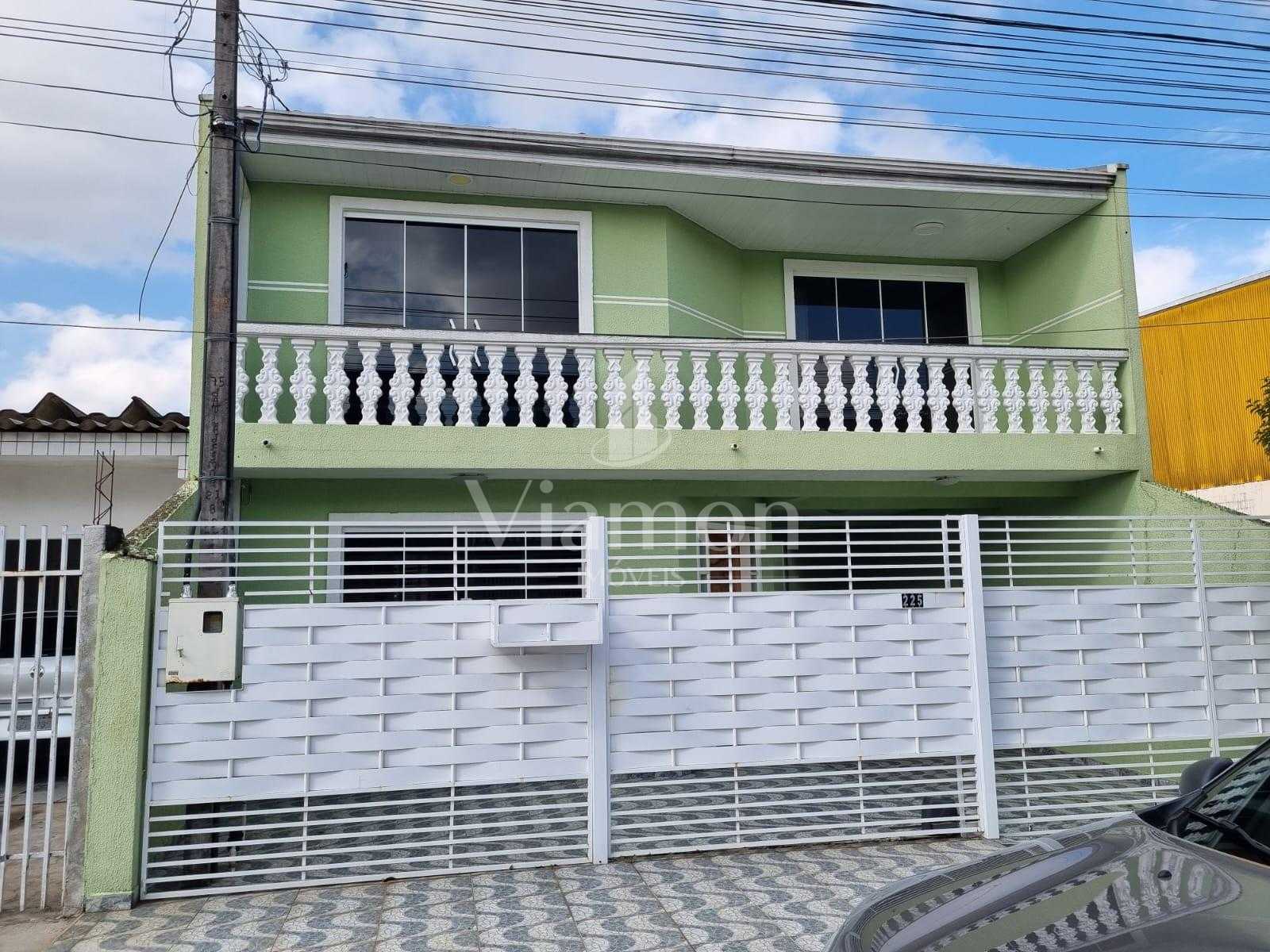 Sobrado Amplo com 3 Quartos, Suíte, Mezanino e Churrasqueira  ...