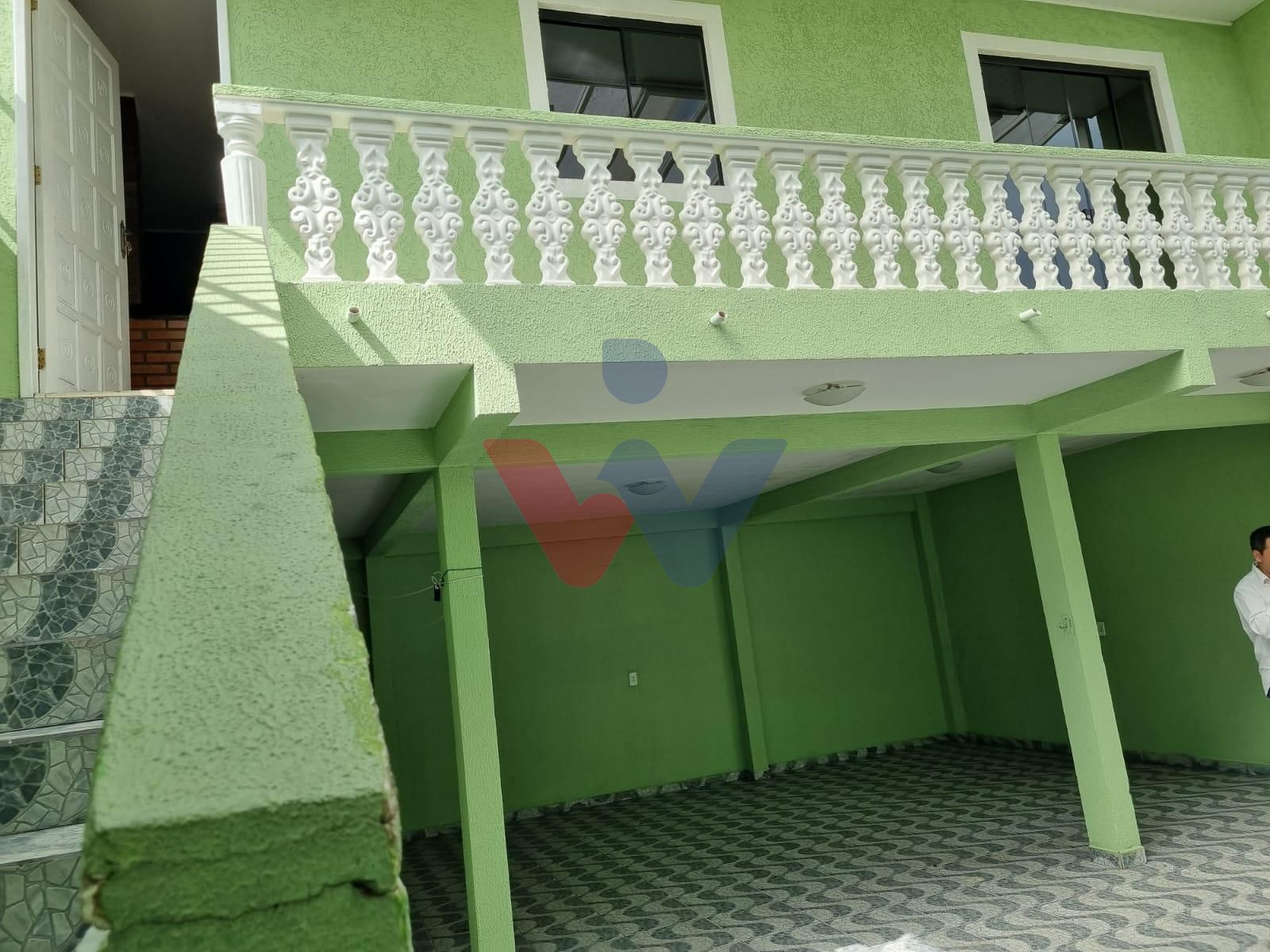 Sobrado Amplo com 3 Quartos, Suíte, Mezanino e Churrasqueira  ...