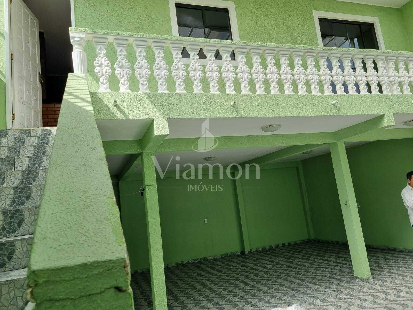 Sobrado Amplo com 3 Quartos, Suíte, Mezanino e Churrasqueira  ...