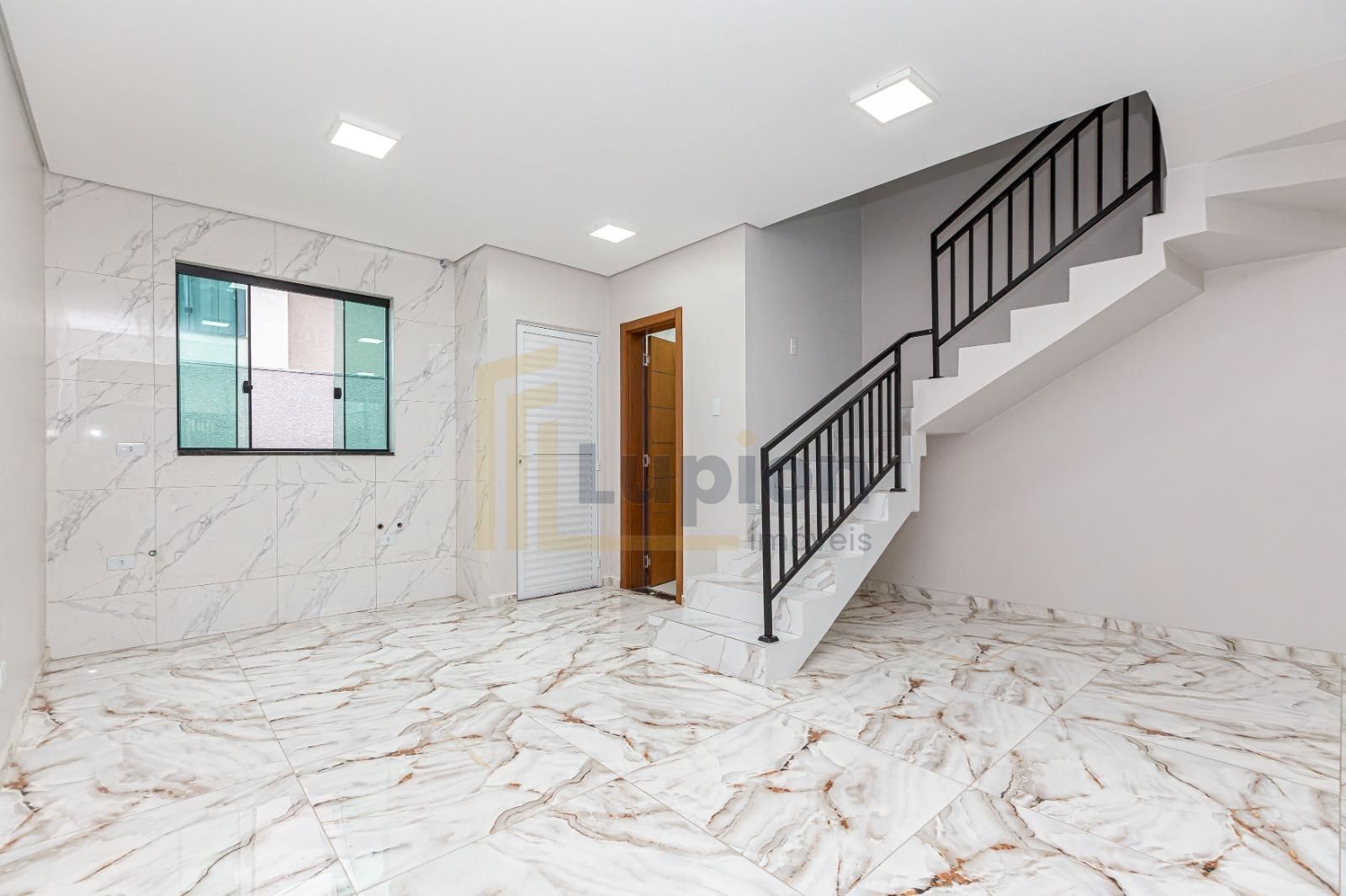 Sobrado Moderno com 2 Suítes, Sala Integrada e Terreno Exclusi...