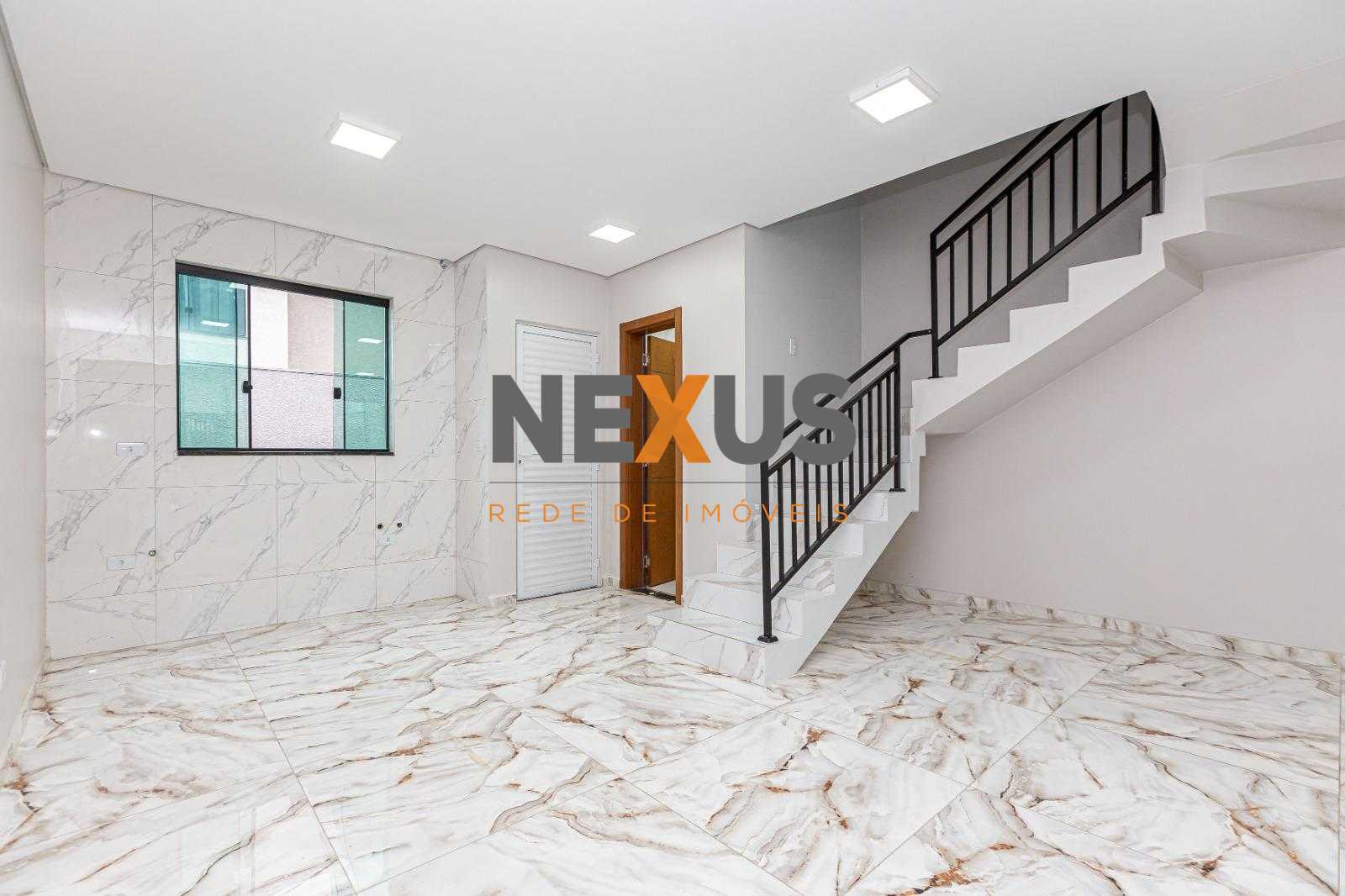 Sobrado Moderno com 2 Suítes, Sala Integrada e Terreno Exclusi...